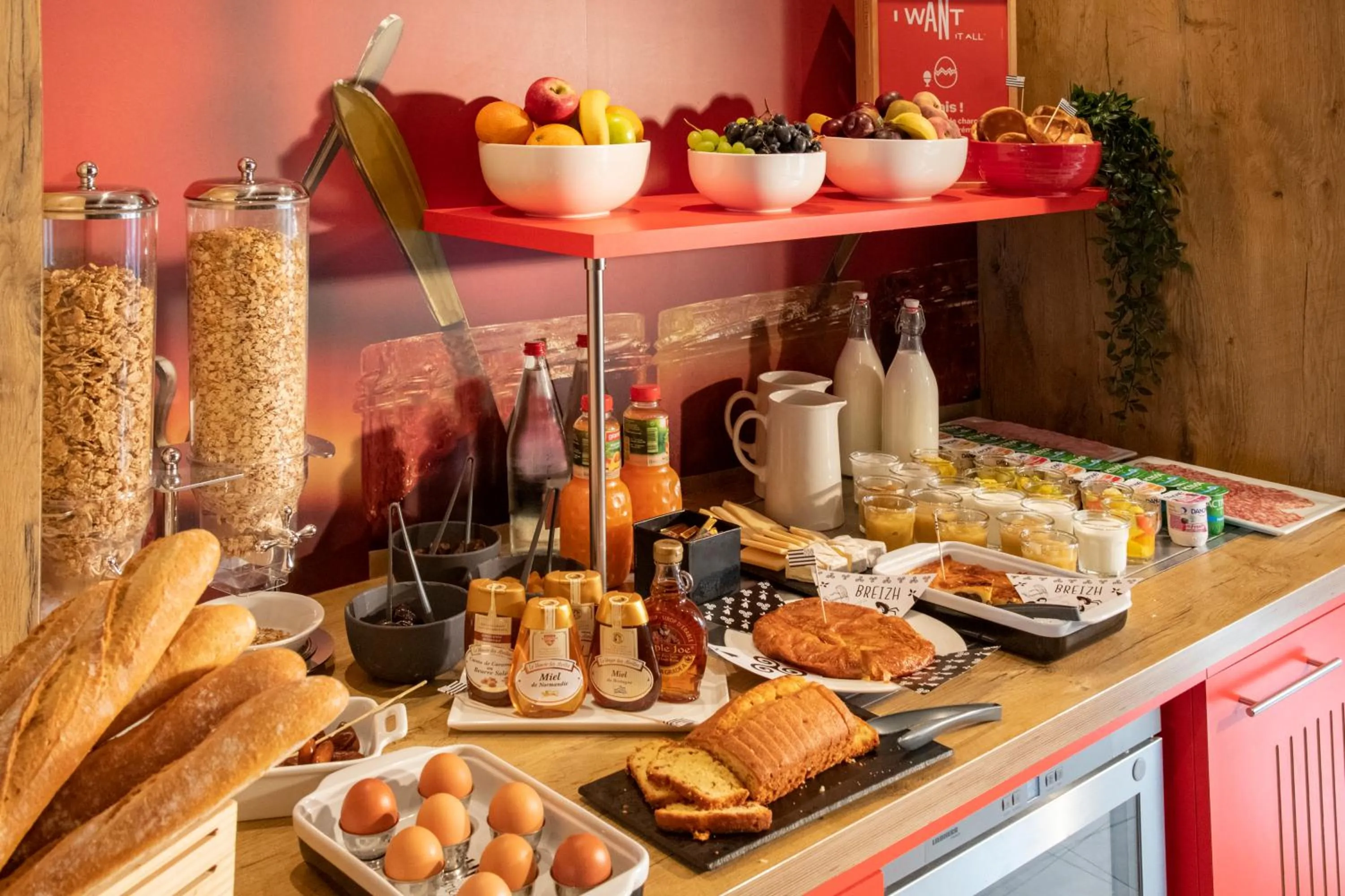 Continental breakfast in ibis Pontorson Baie Du Mont Saint Michel