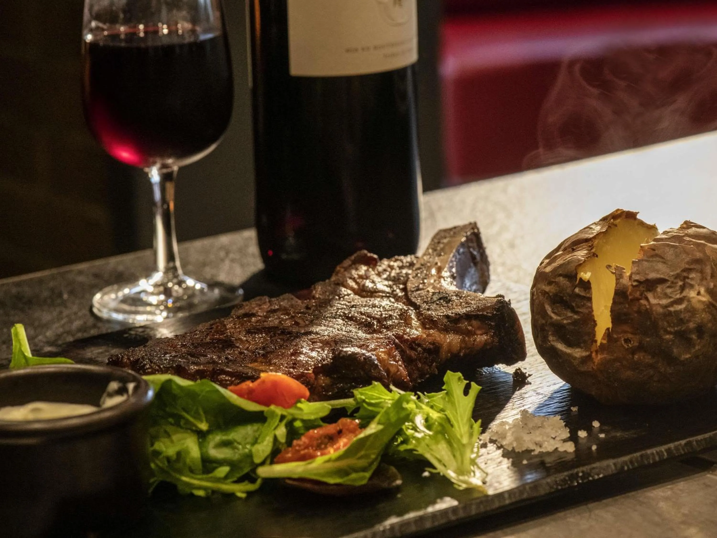 Restaurant/places to eat in ibis Pontorson Baie Du Mont Saint Michel