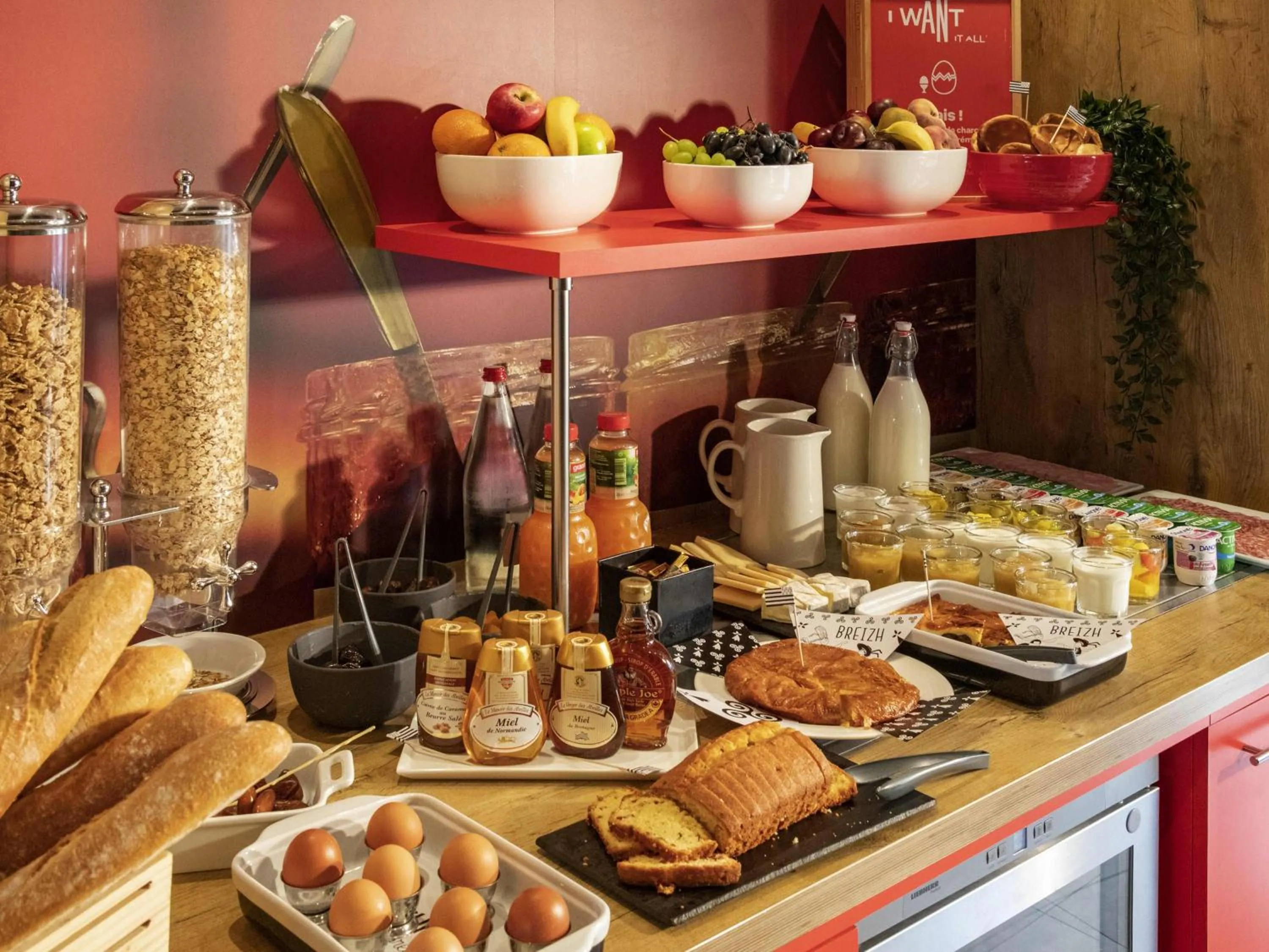 Breakfast in ibis Pontorson Baie Du Mont Saint Michel