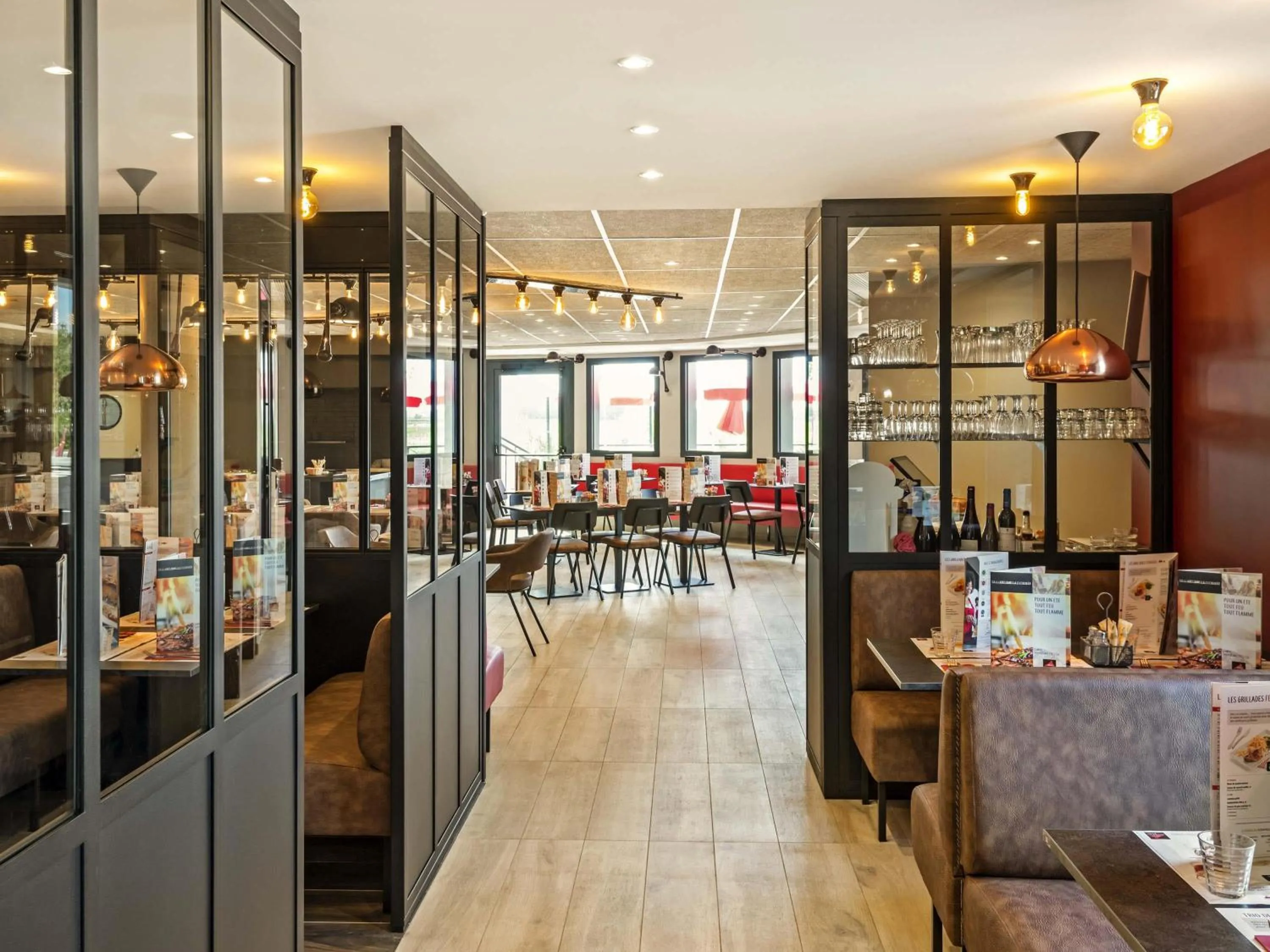 Restaurant/places to eat in ibis Pontorson Baie Du Mont Saint Michel