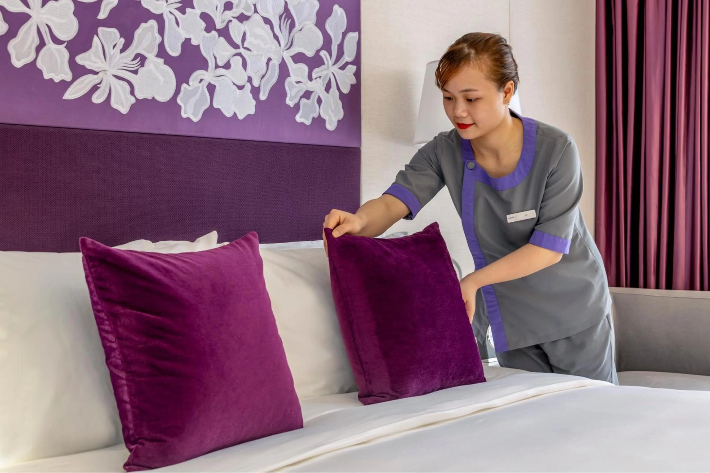 Staff, Bed in Mercure Hai Phong