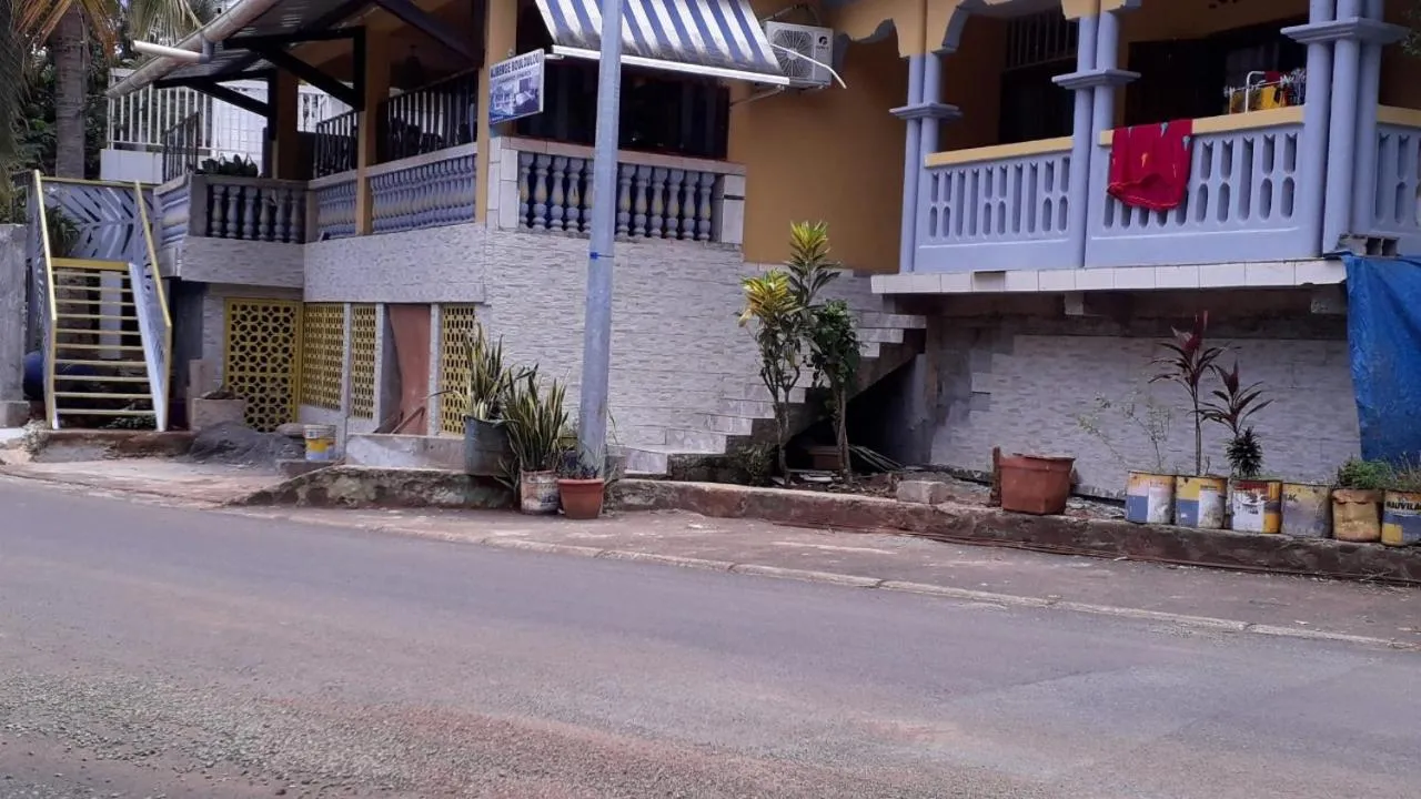 Property building in Auberge bouloulou