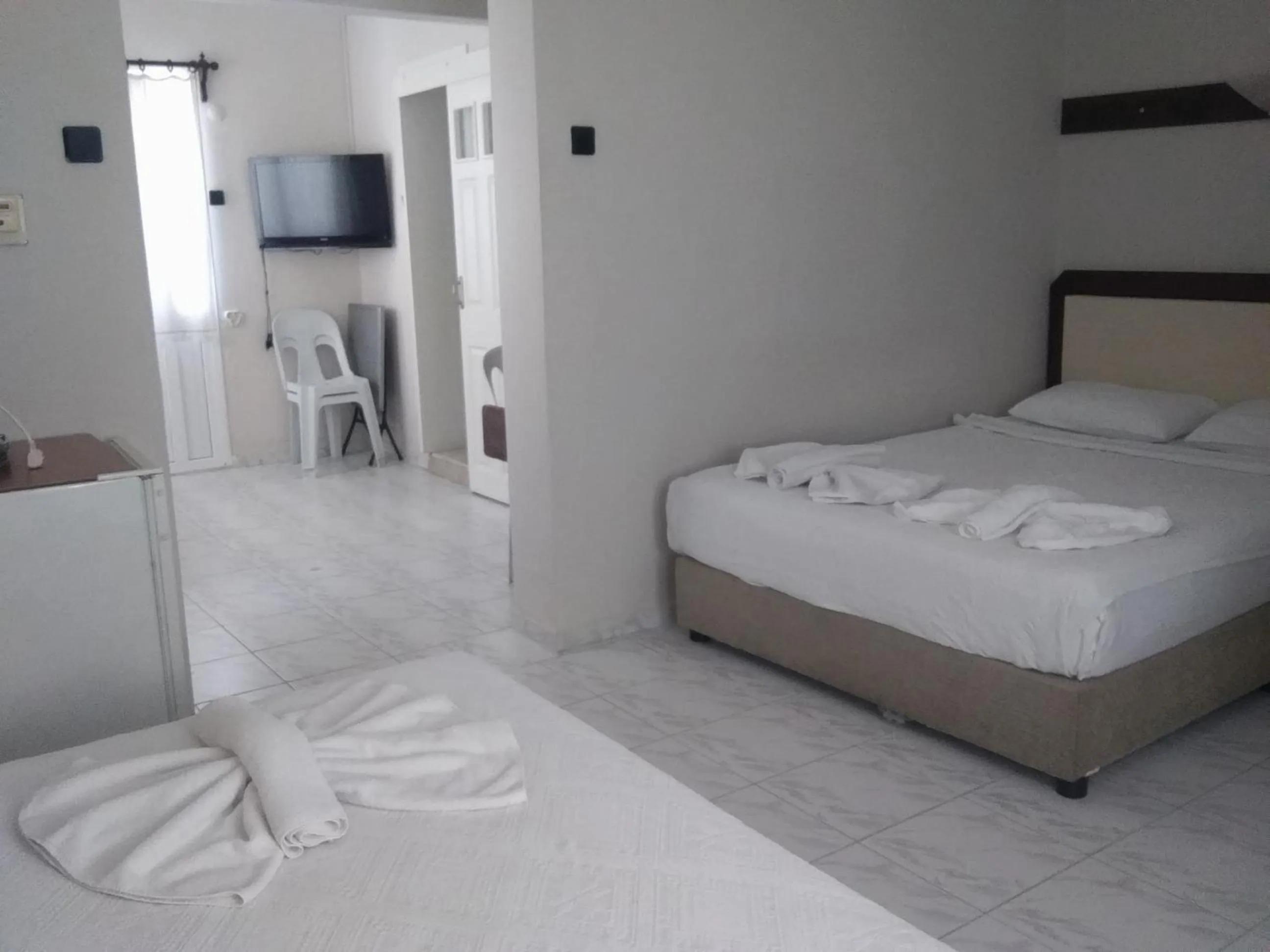 Photo of the whole room in Ladies Beach Hotel