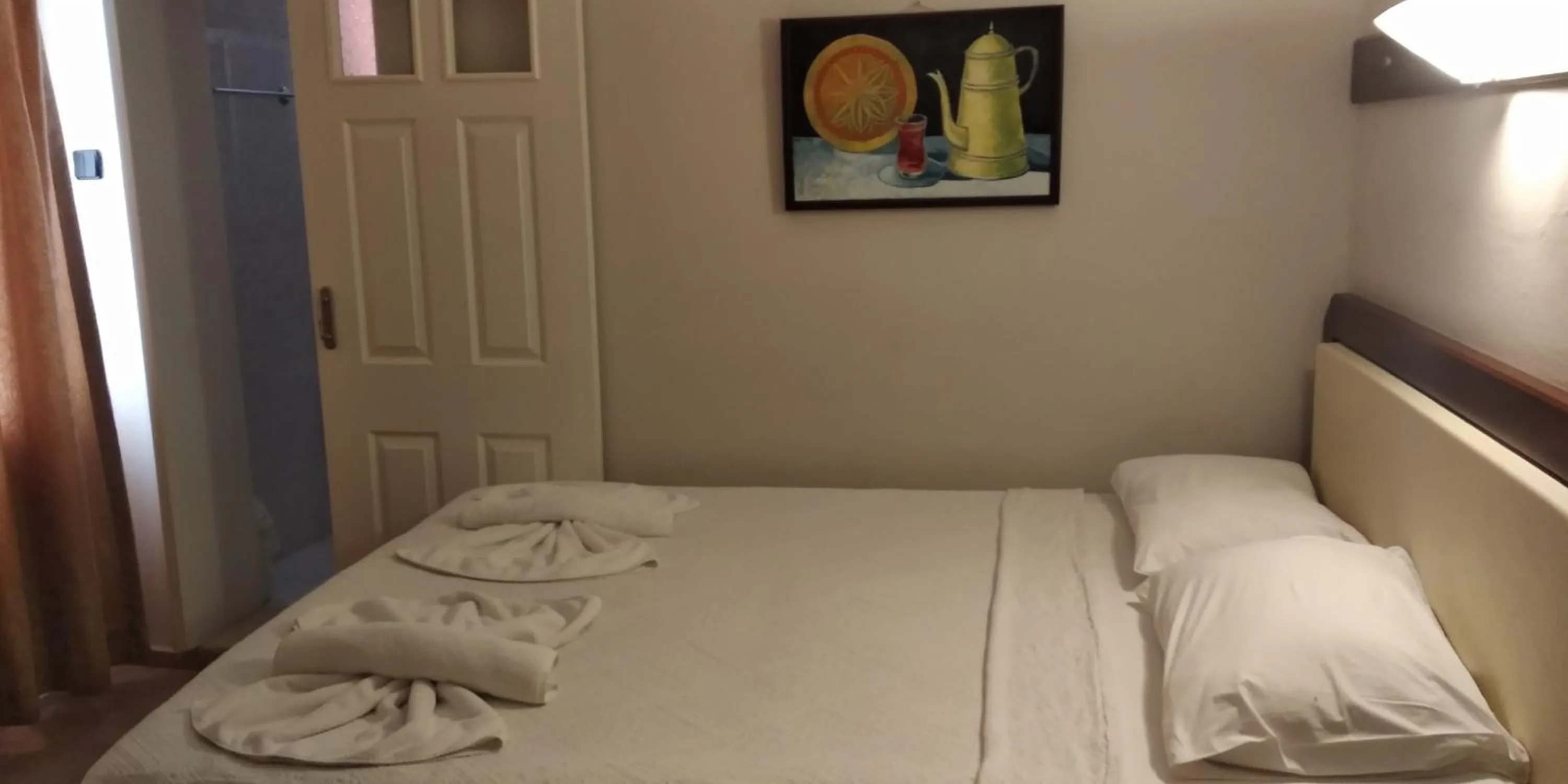 Bed in Ladies Beach Hotel