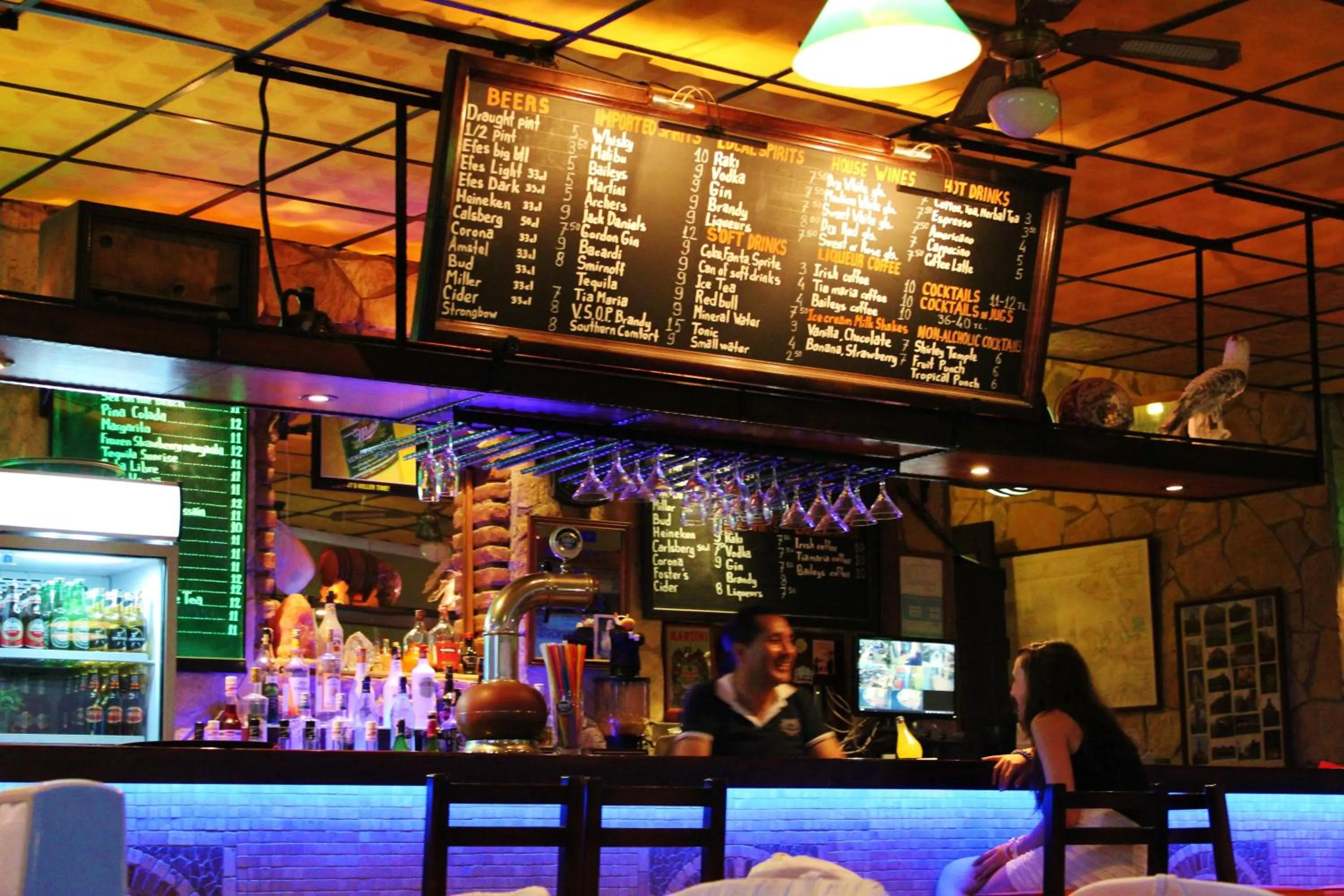 Lounge or bar in Ladies Beach Hotel