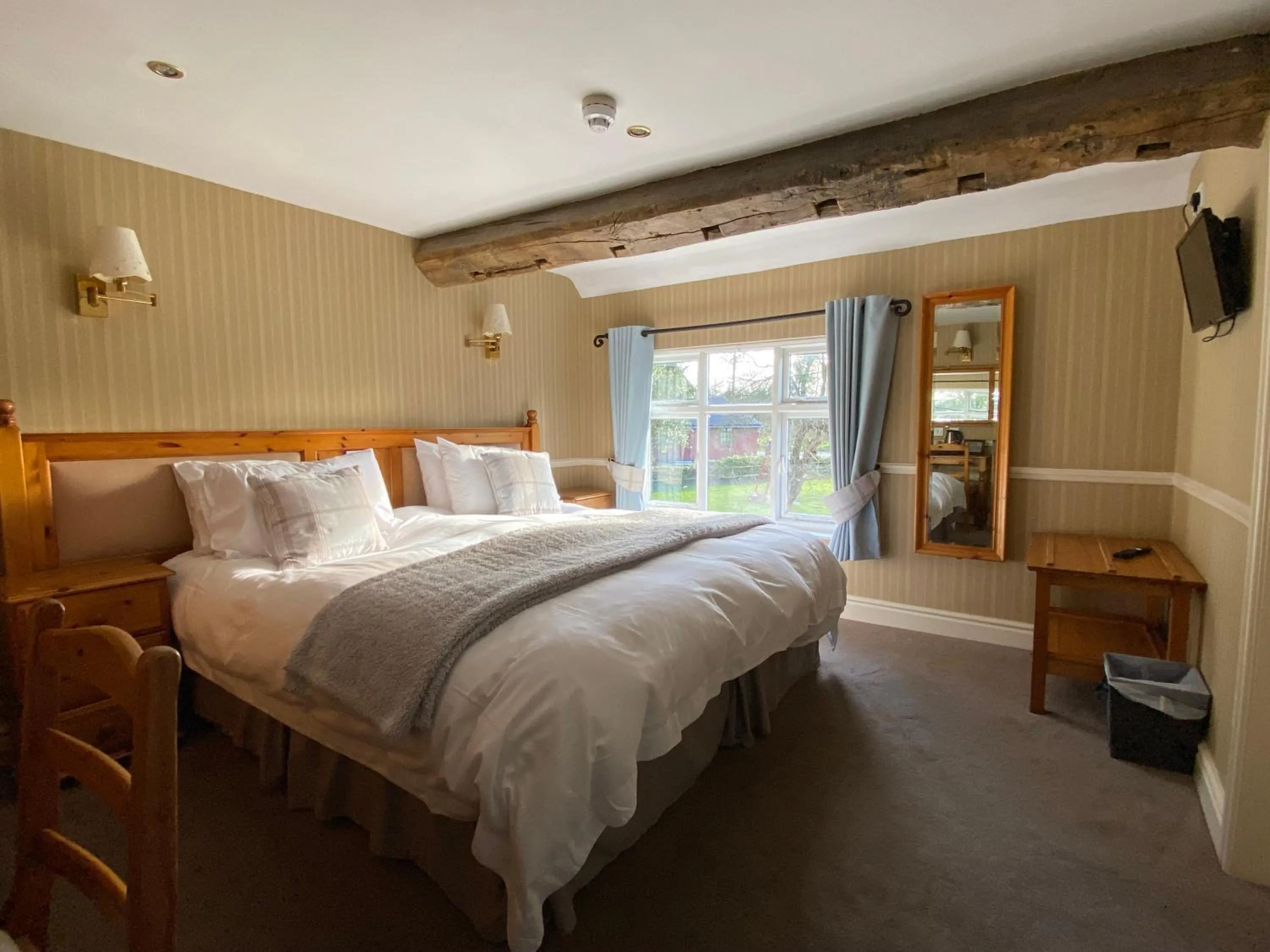 Bed in The Egerton Arms Astbury