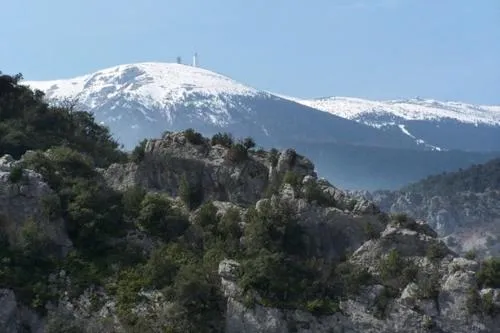 Property building in Chambre une fenêtre sur le Ventoux la Clue