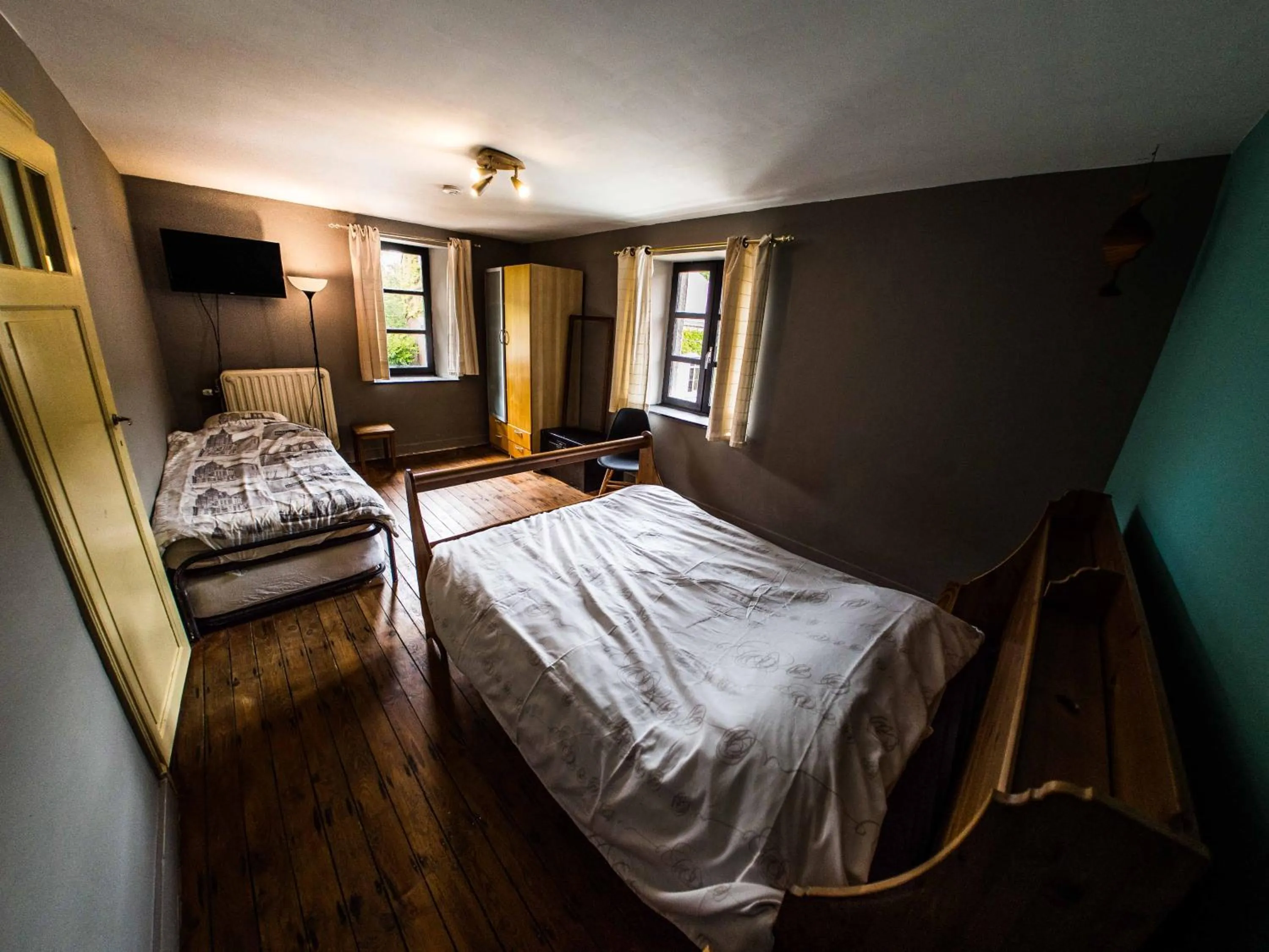 Bed in B&B Aux 10 Clefs