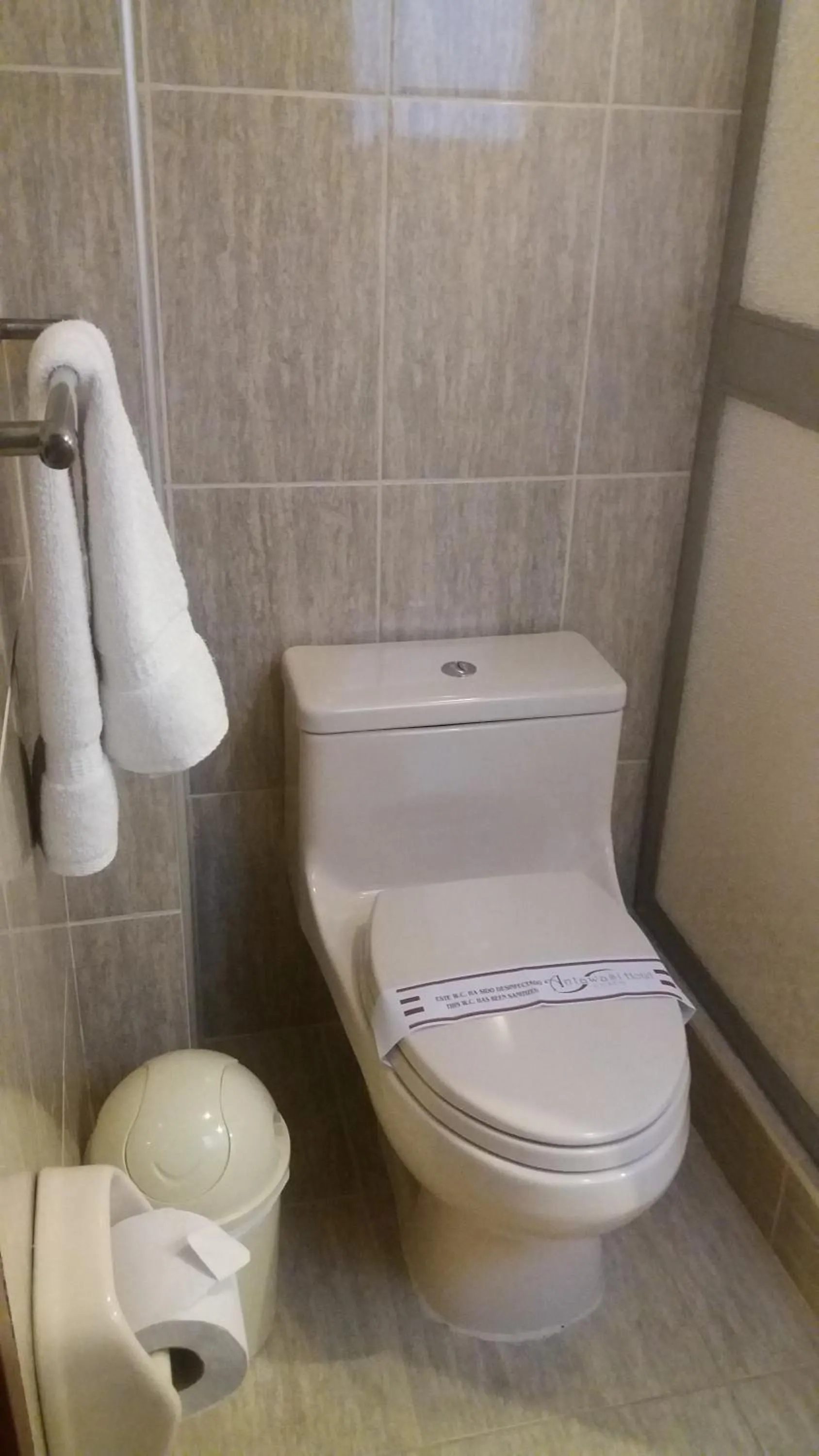 Bathroom in Antawasi Hotel