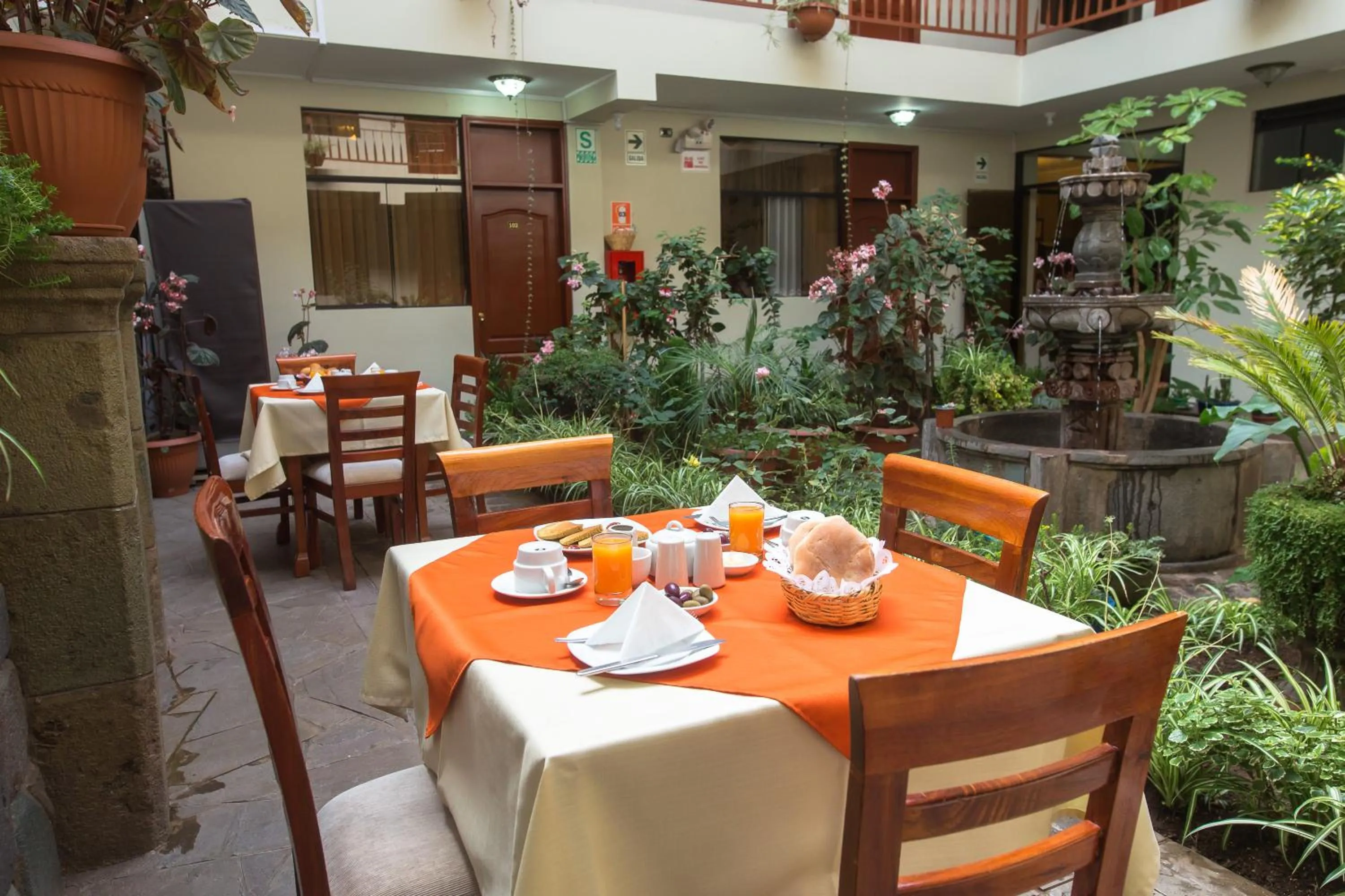 Food and drinks in Antawasi Hotel