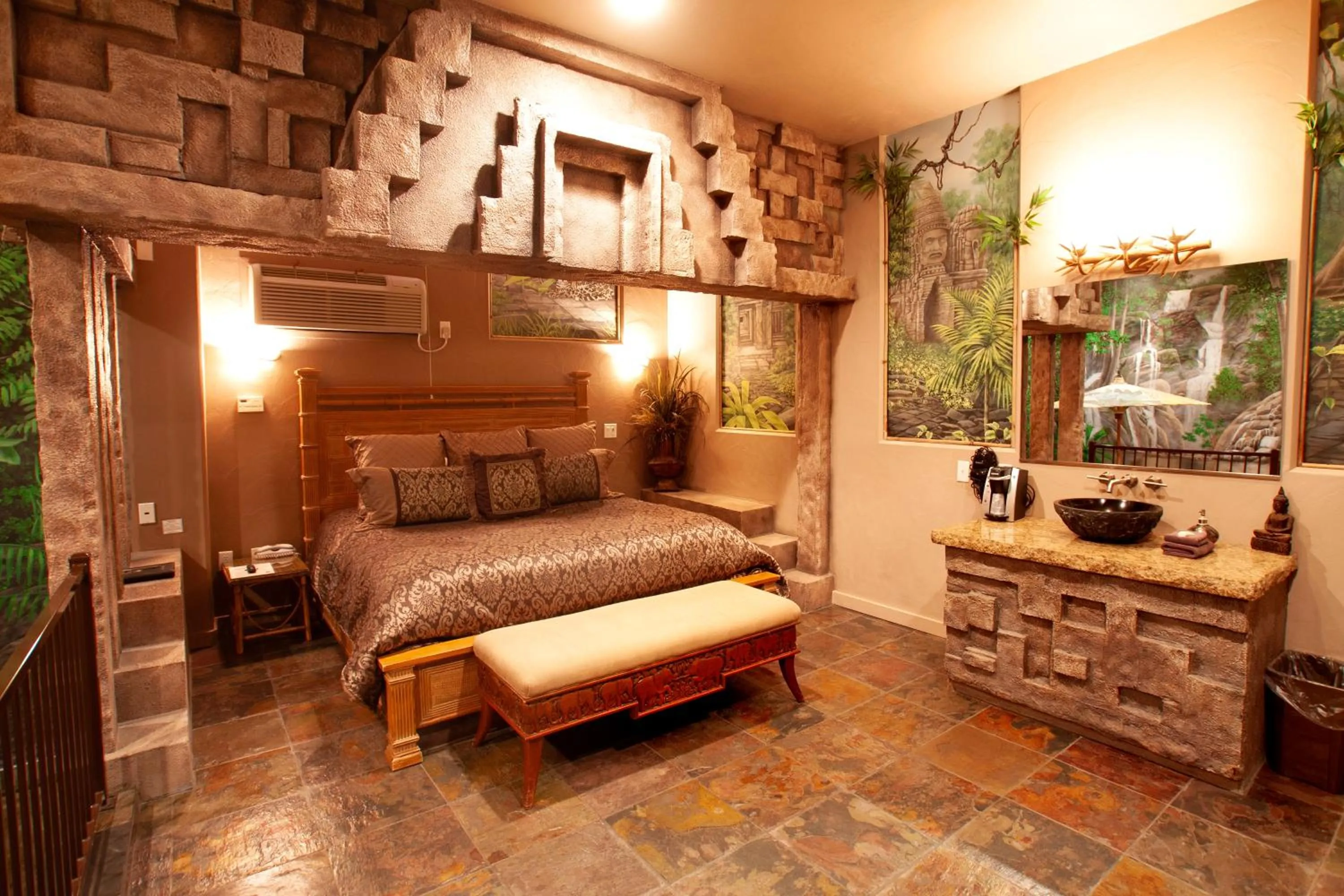 Bed in Destinations Inn Theme Rooms