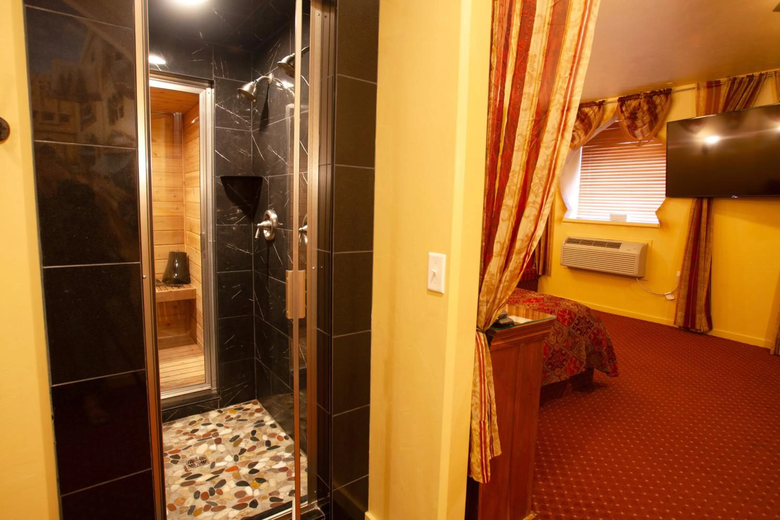 Destinations Inn Theme Rooms