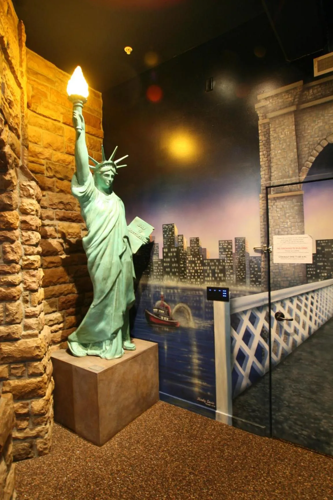 Destinations Inn Theme Rooms