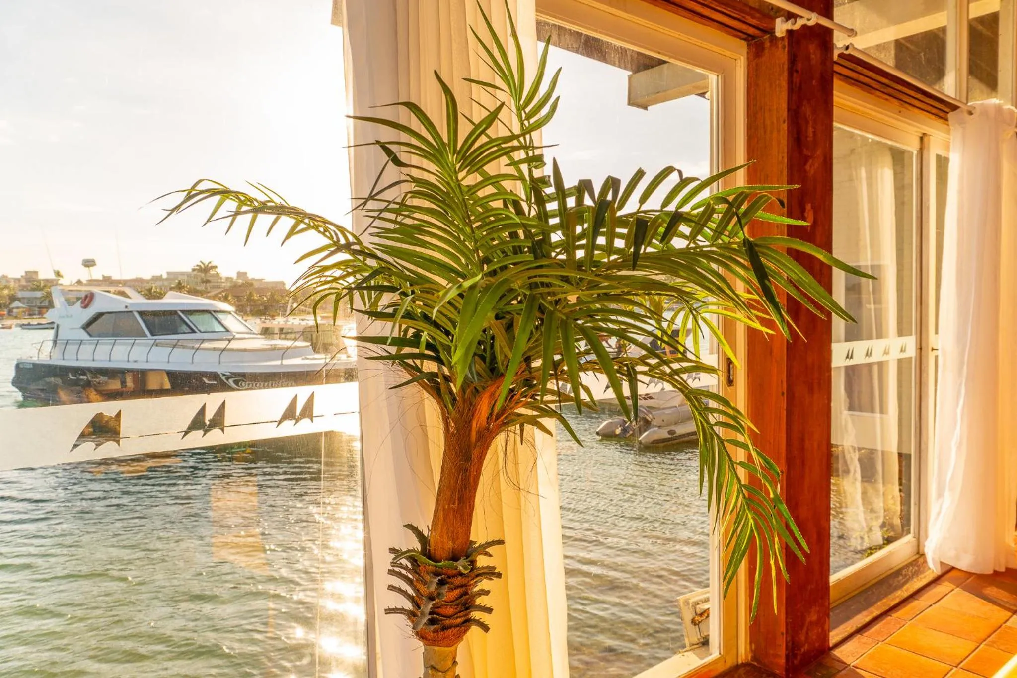 Restaurant/places to eat in Pousada Marilia