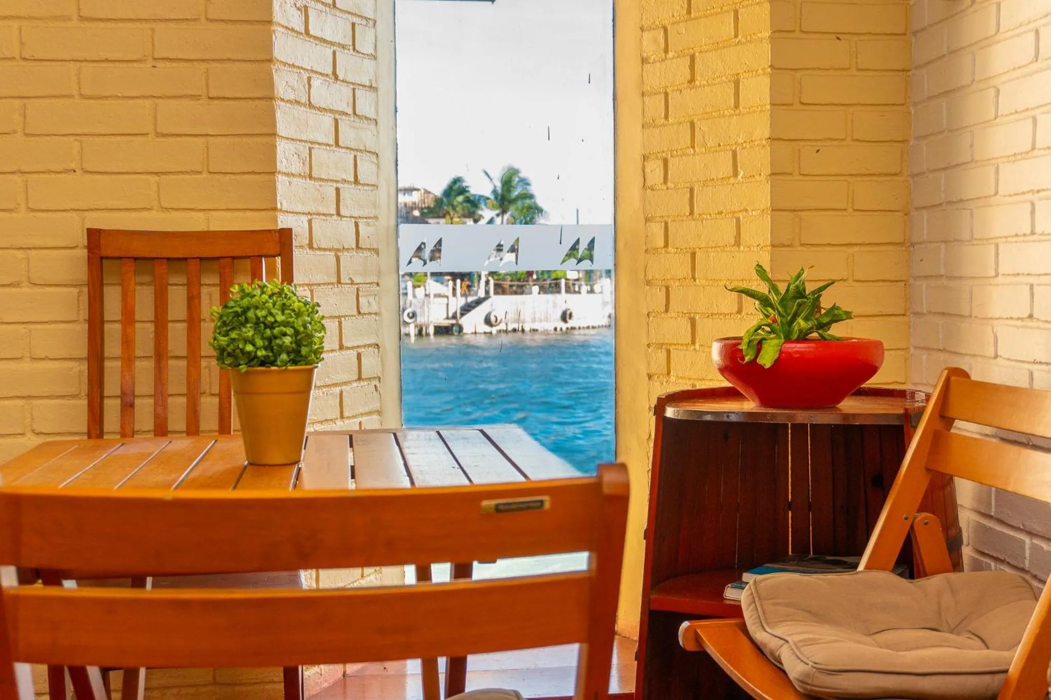 Restaurant/places to eat in Pousada Marilia