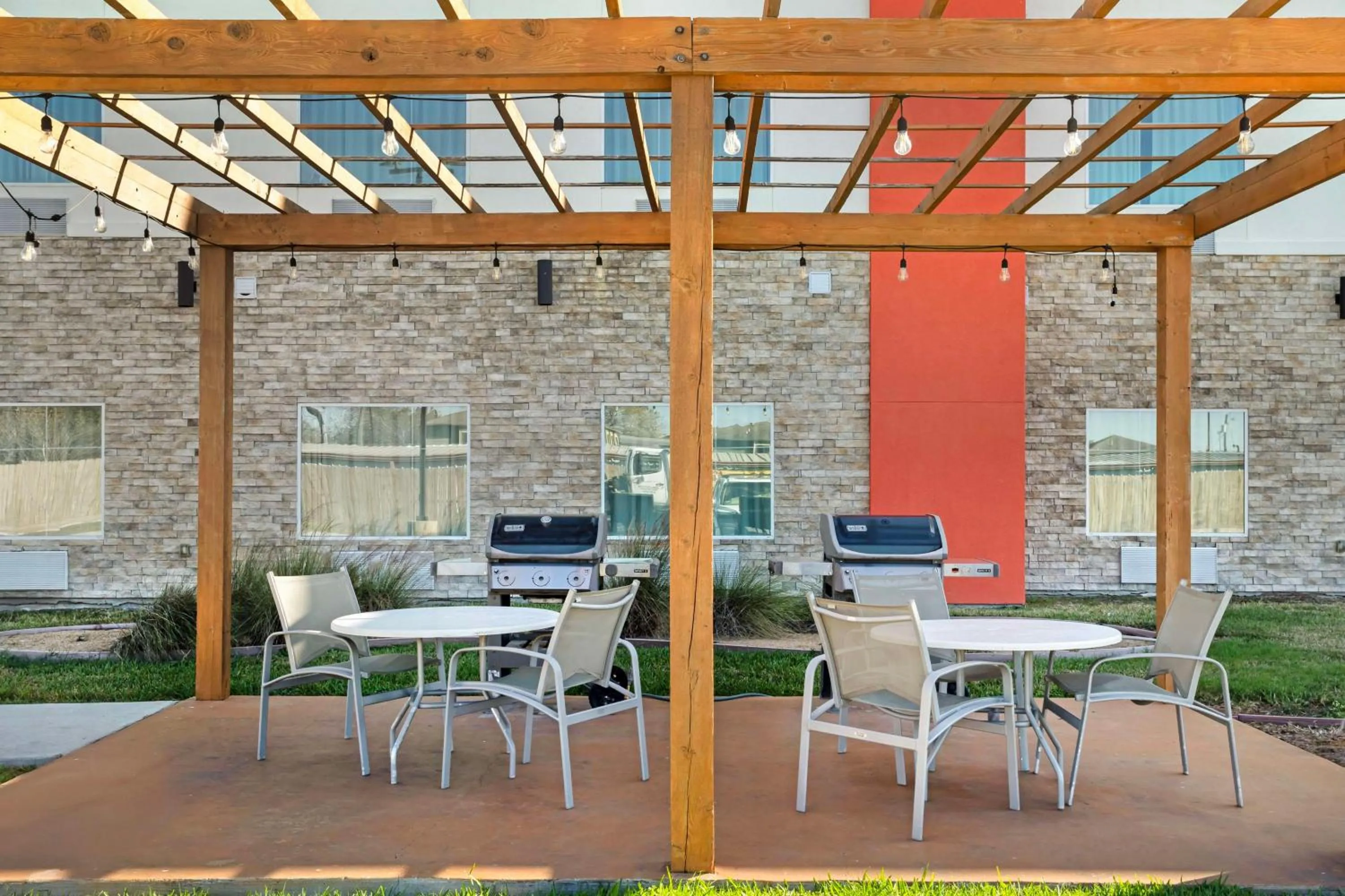 Property building in Best Western Executive Residency IH-37 Corpus Christi