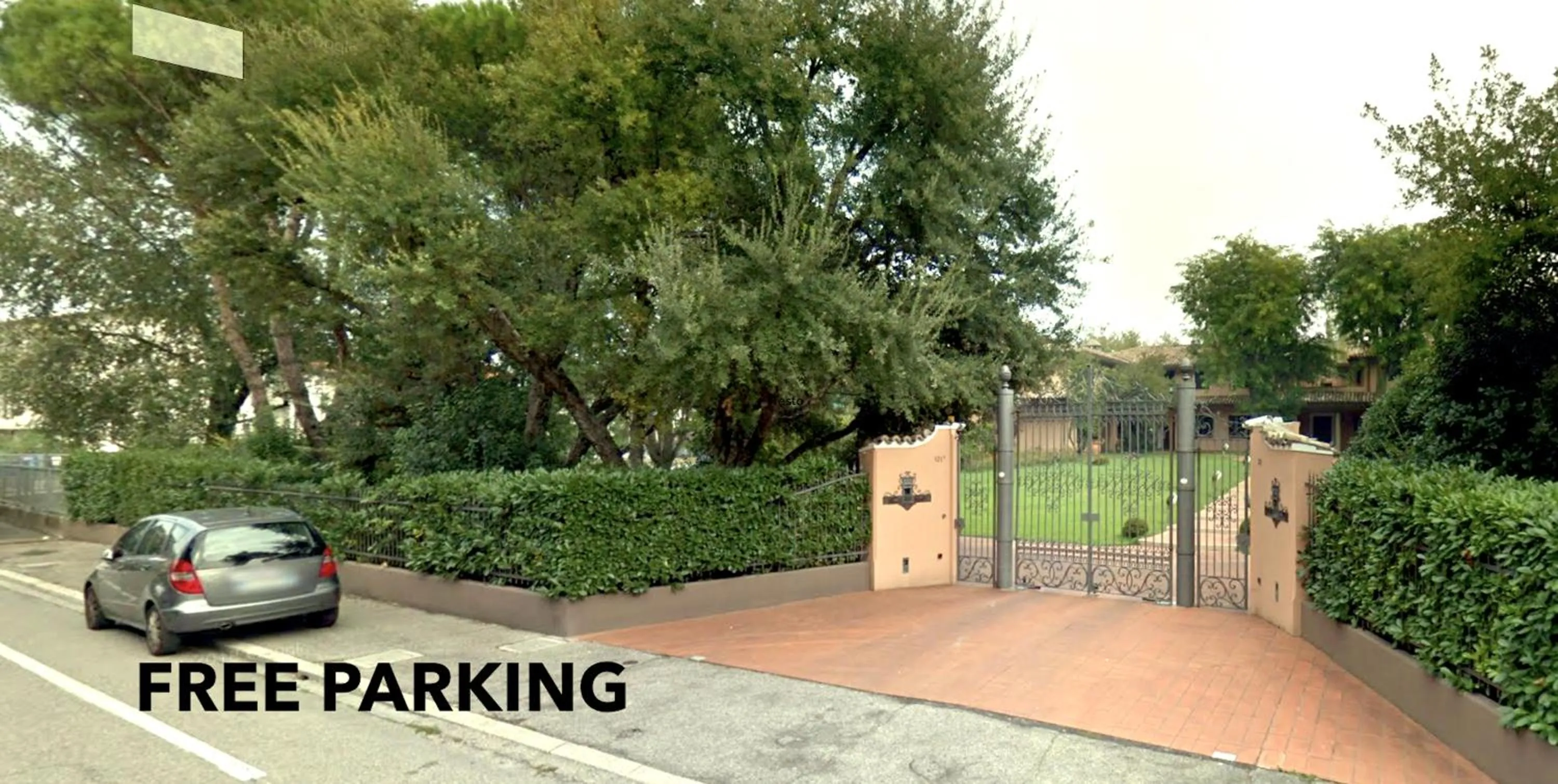 Property building in Opera Deluxe