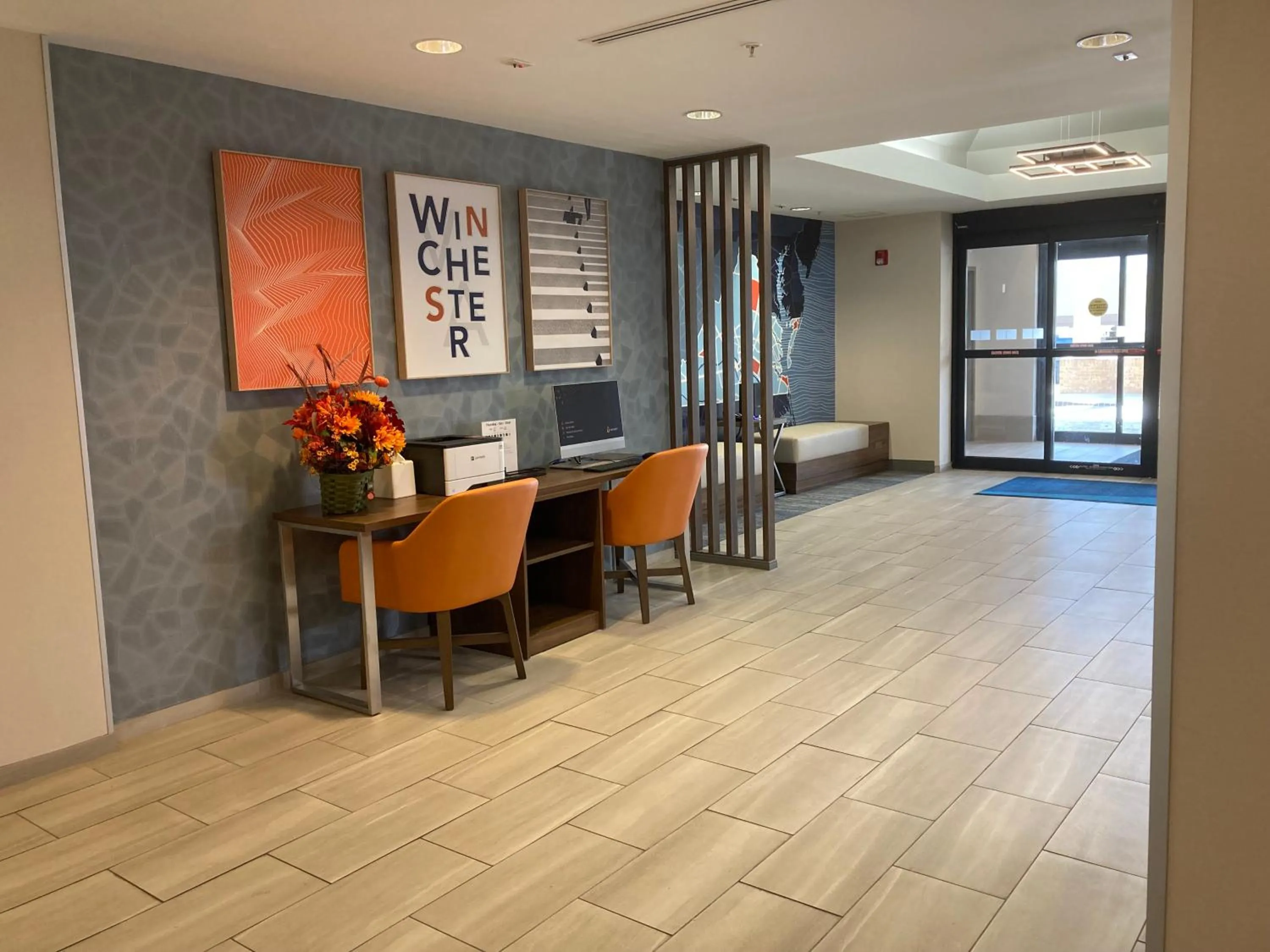 Business facilities in Holiday Inn Express and Suites Winchester by IHG