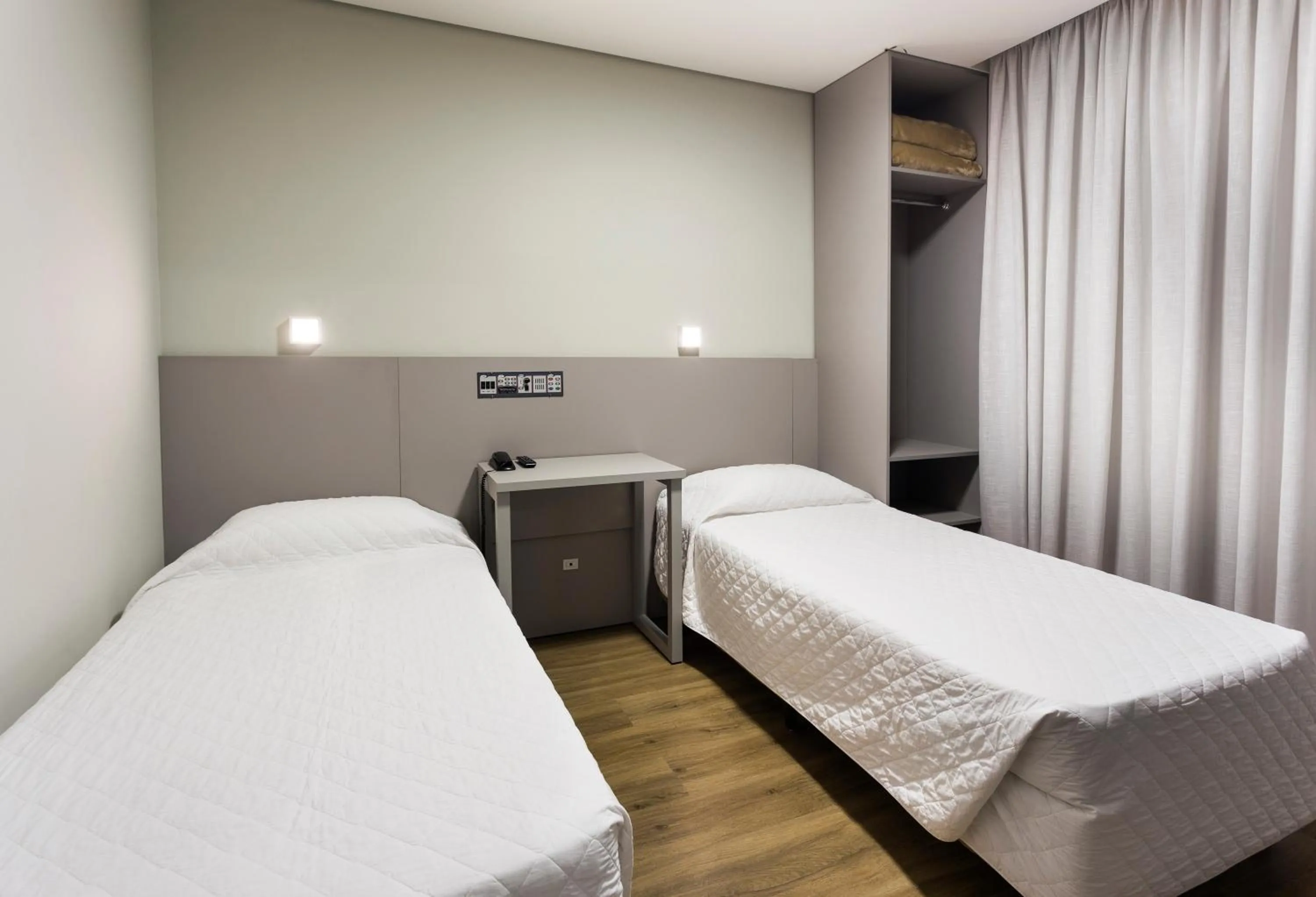 Bedroom, Bed in Tropikalya Gold Hotel