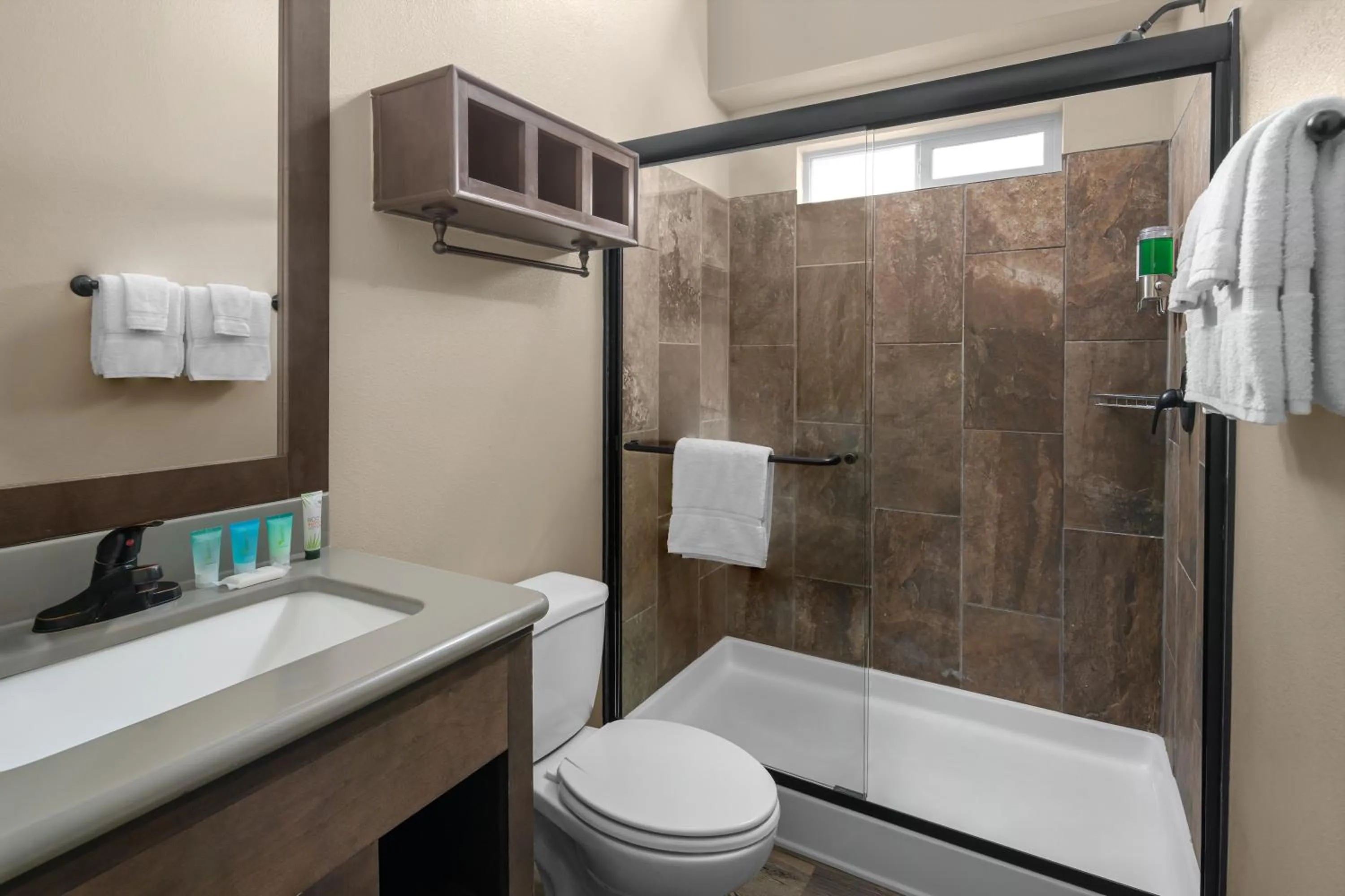 Bathroom in Sun Outdoors Paso Robles