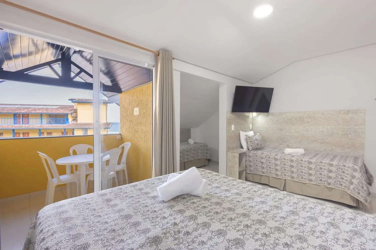 Quadruple Room with Partial Sea View in Kaliman Pousada Quadruple Room with Partial Sea View in Kaliman Pousada