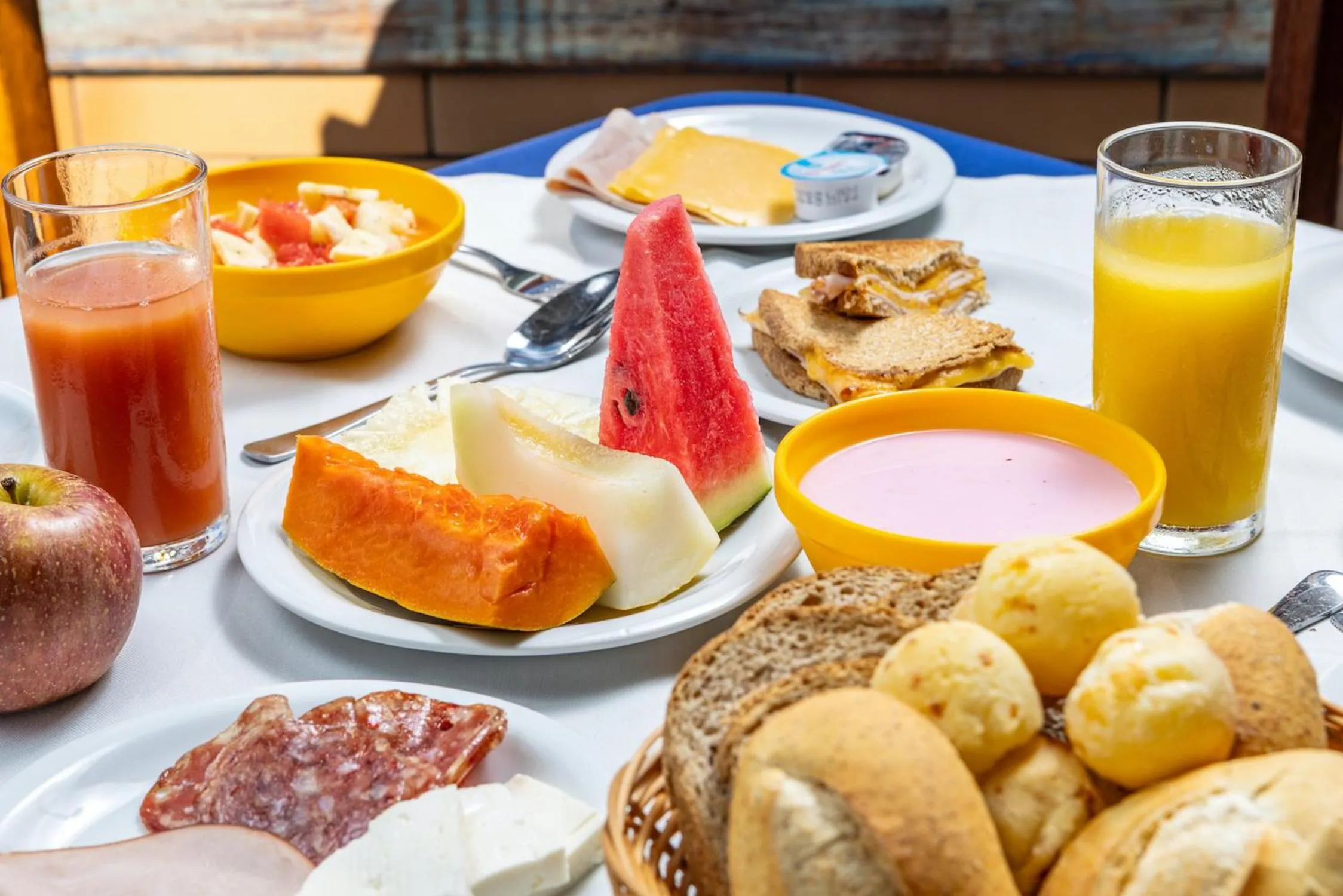 Food and drinks in Kaliman Pousada