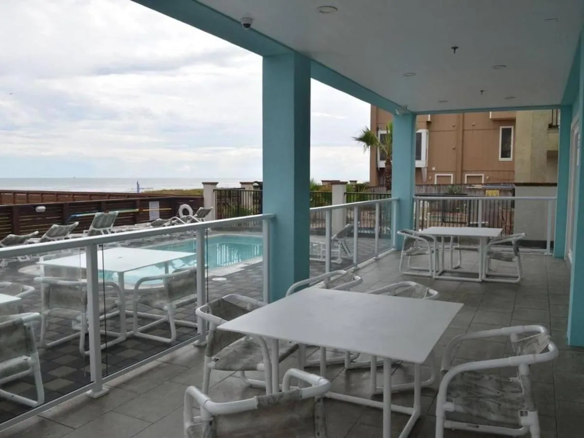 Beachfront 3 Bedroom Condo