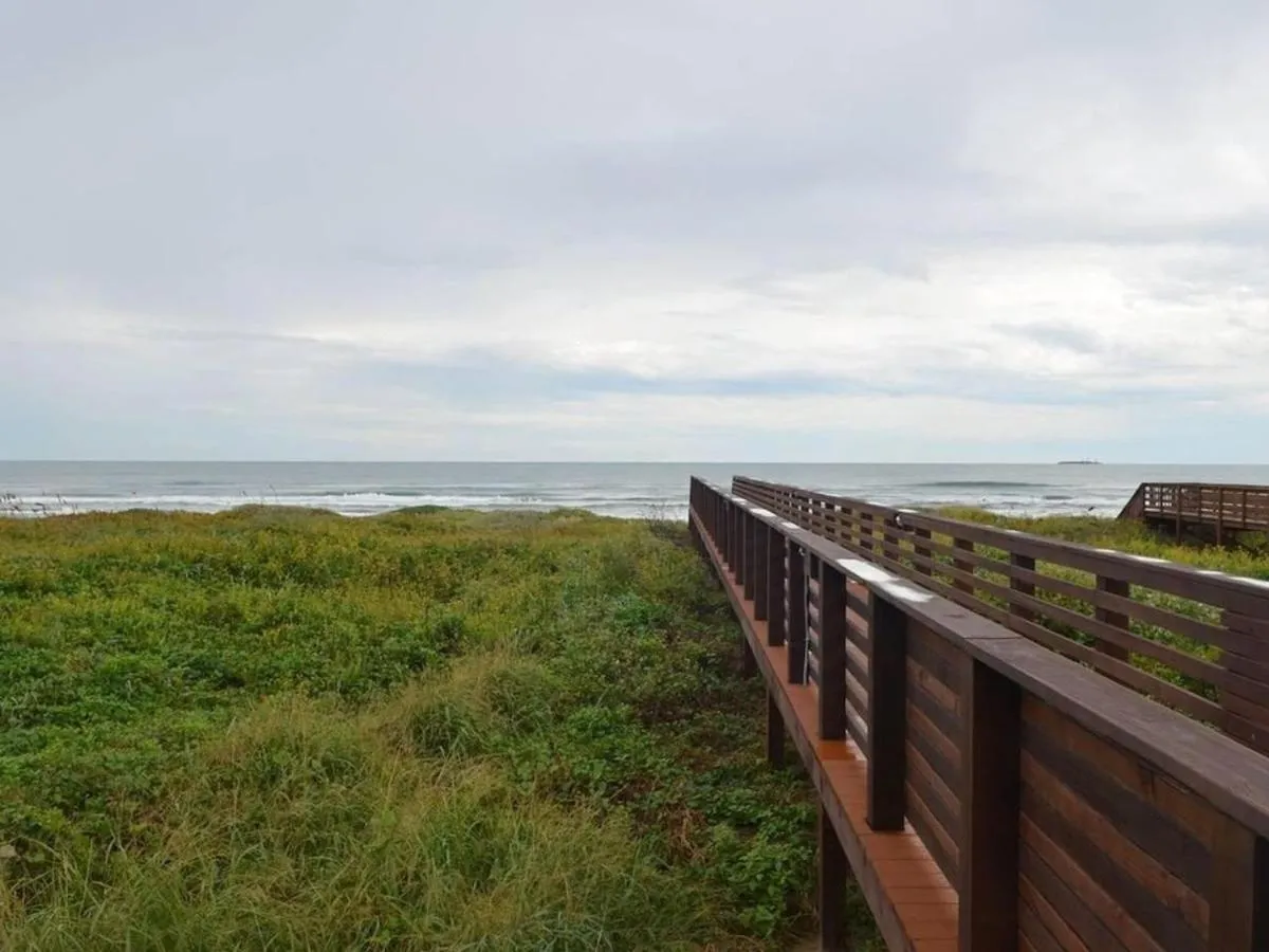 Beachfront 3 Bedroom Condo