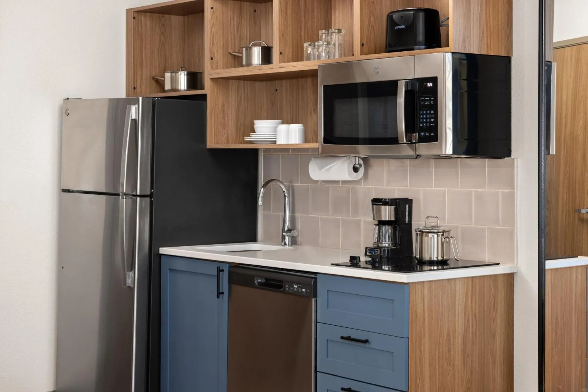 Photo of the whole room in Candlewood Suites Richmond - South by IHG