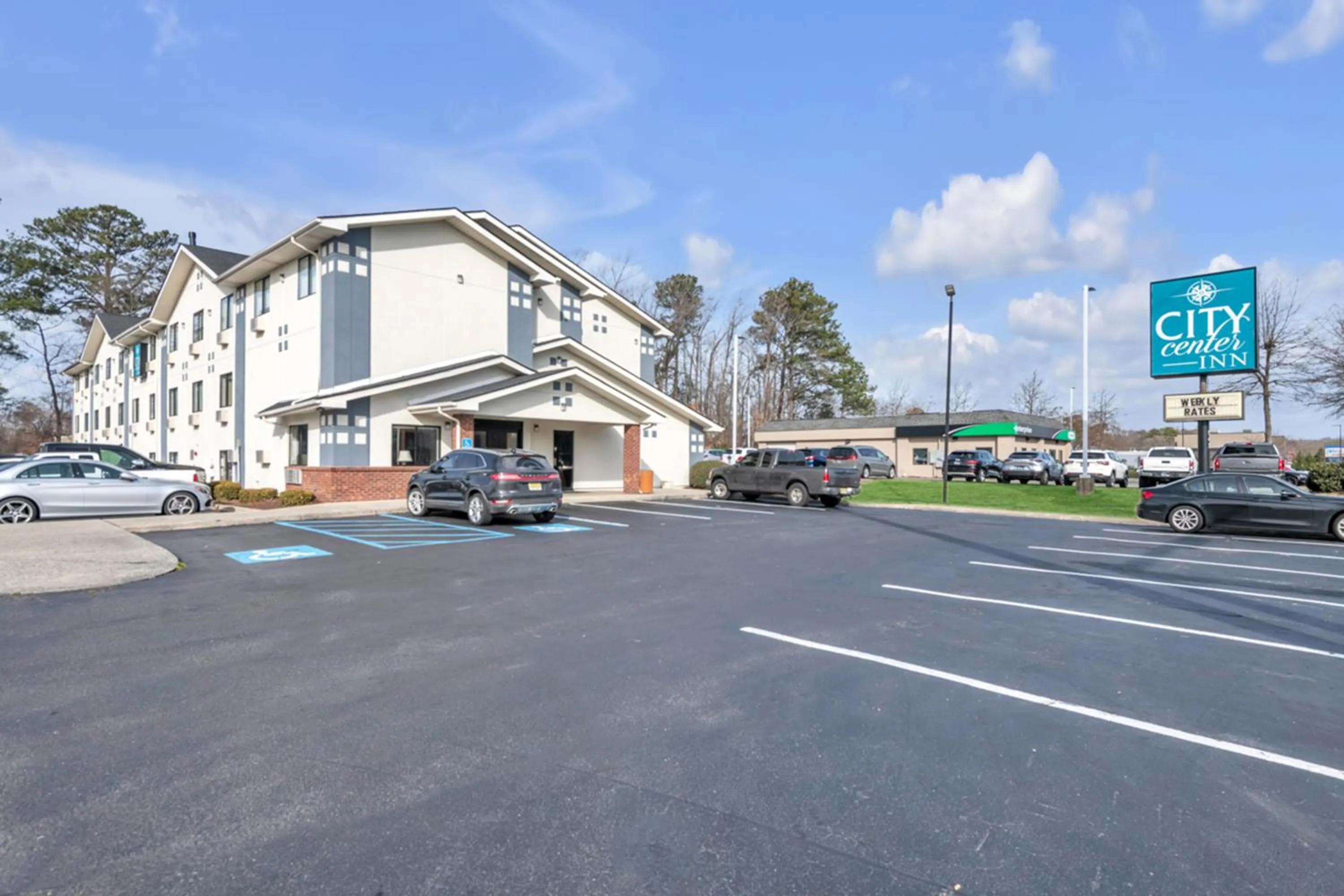 Parking in City Centre Inn at Newport News