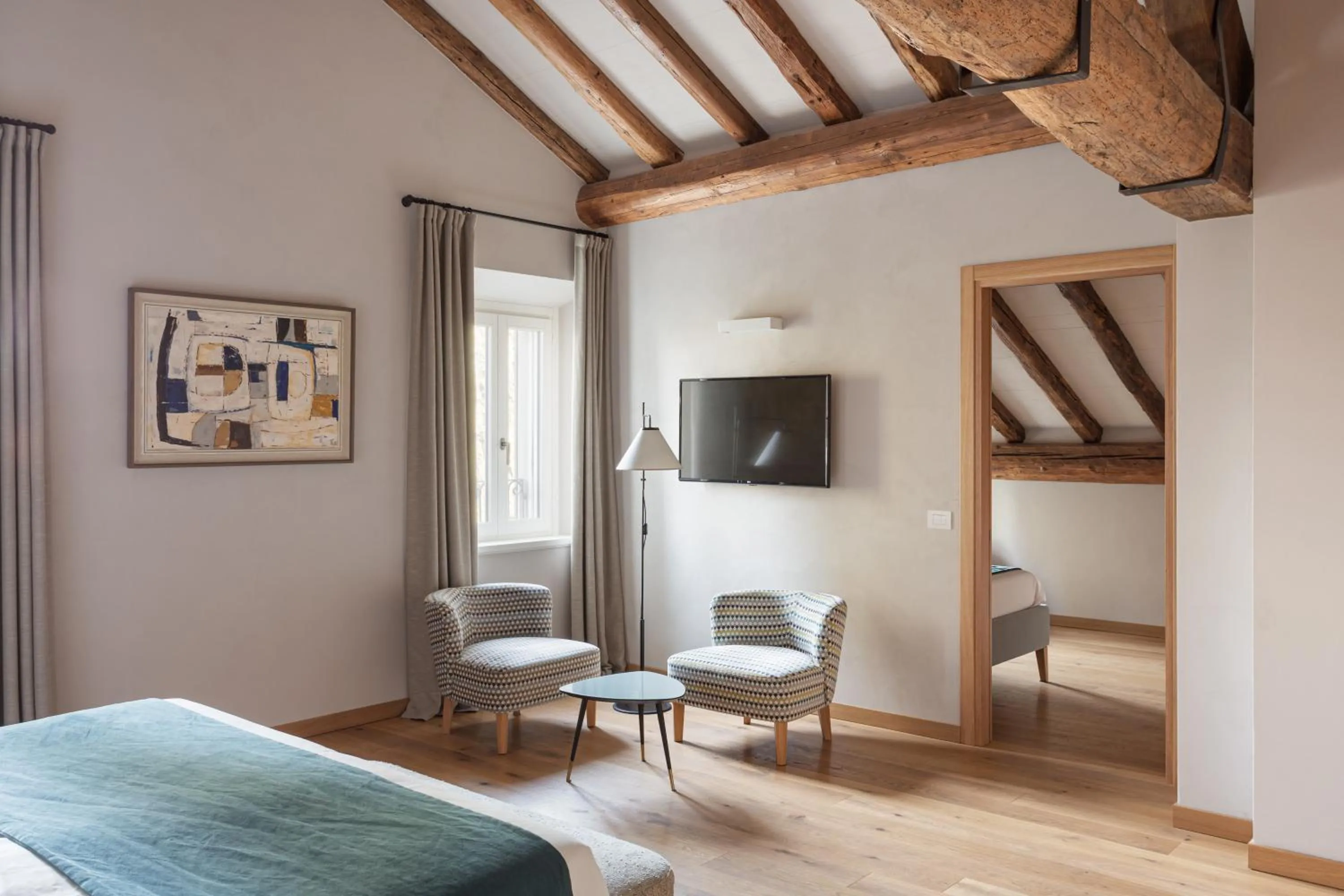 TV and multimedia in Relais Roncolo 1888 - Small Luxury Hotels of the World