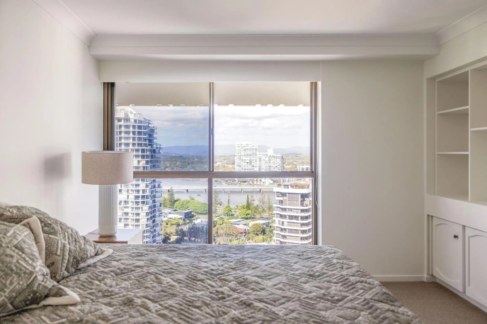 Bed in De Ville Apartments