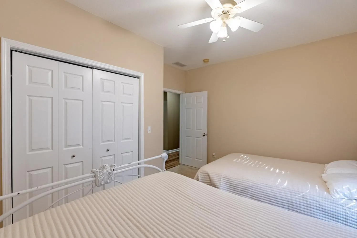 Bed in Private Pool Vacation Home