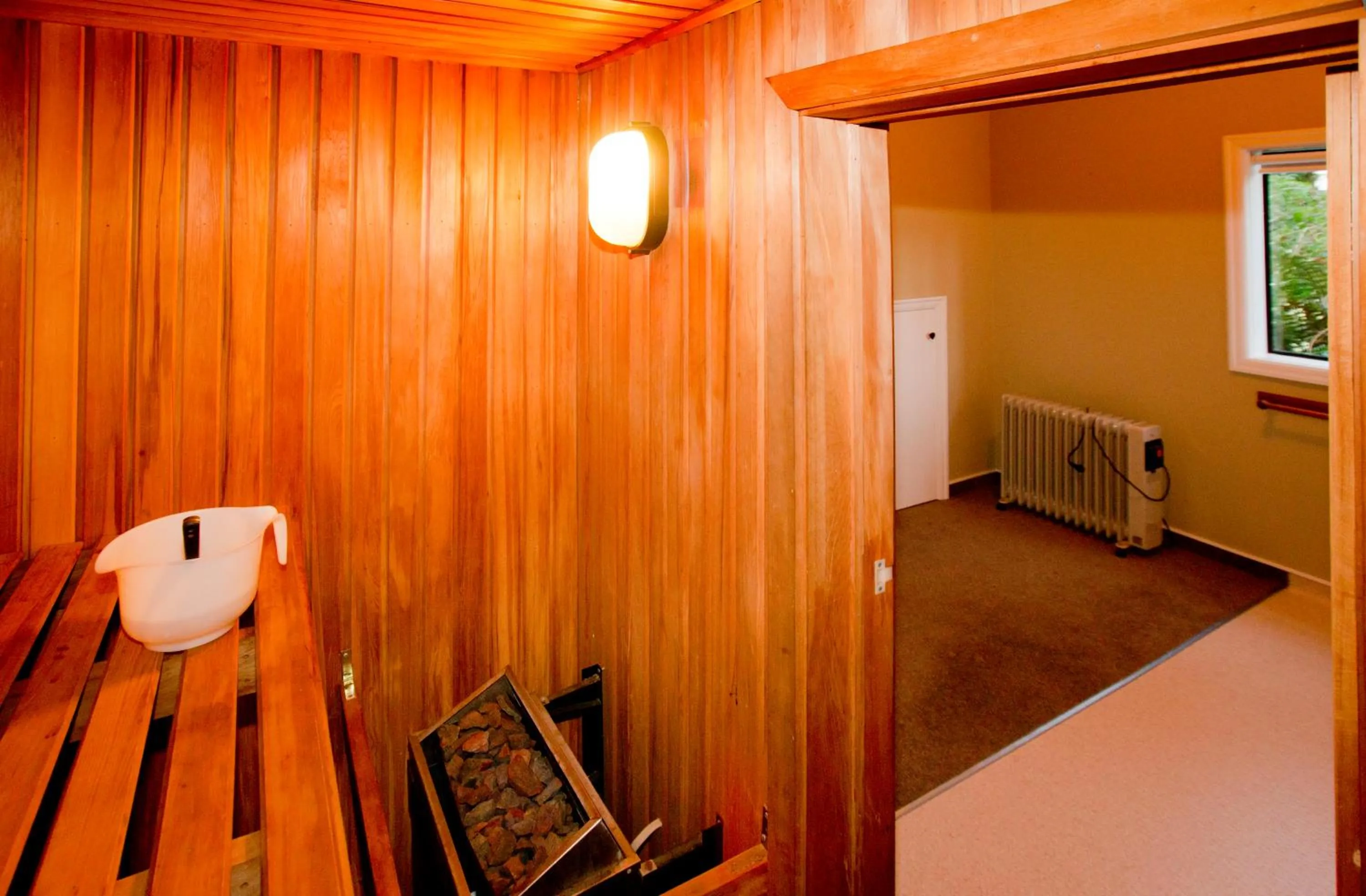 Spa and wellness centre/facilities in Oak Lodge