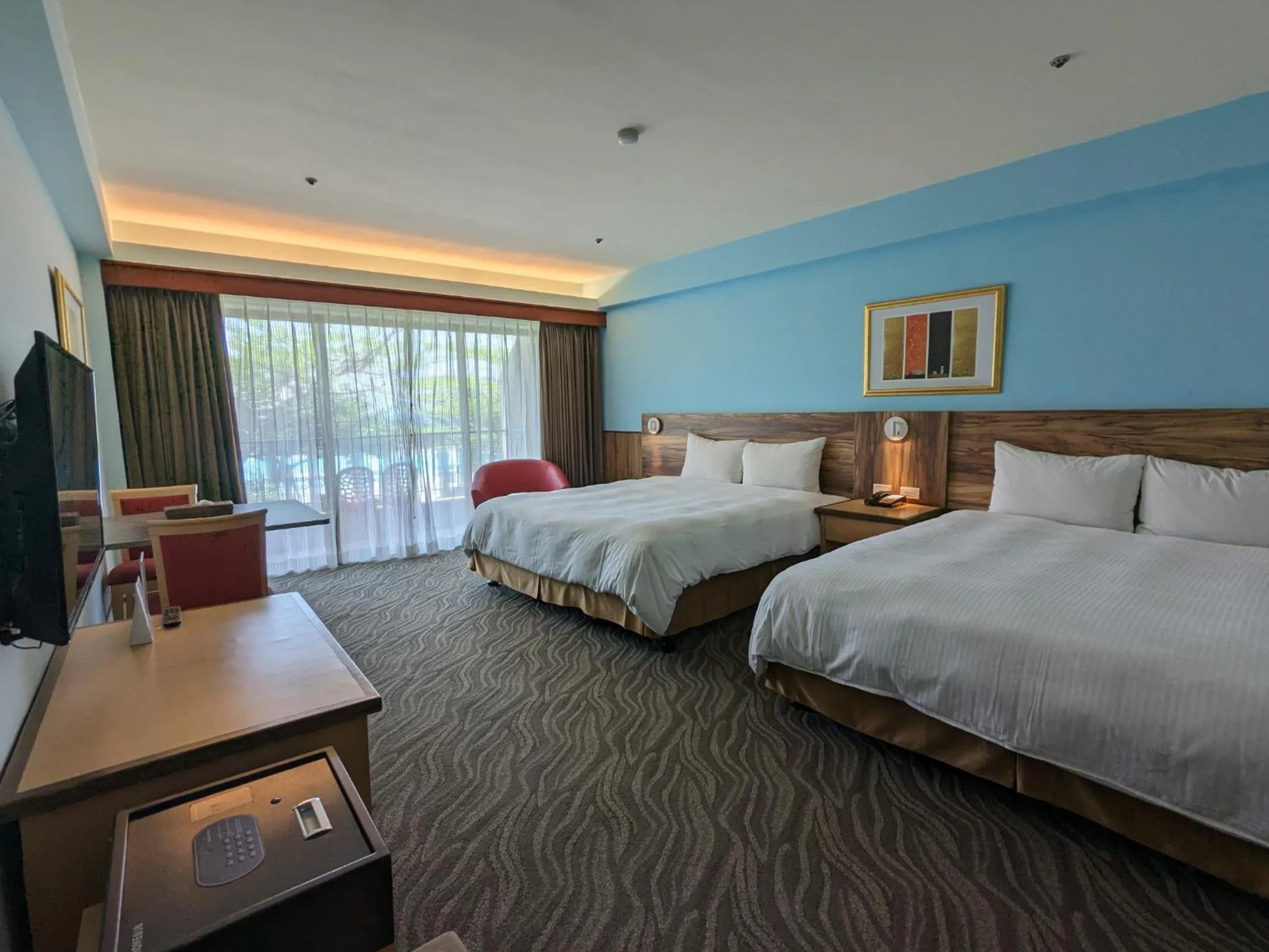 Photo of the whole room, Bed in Howard Beach Resort Kenting