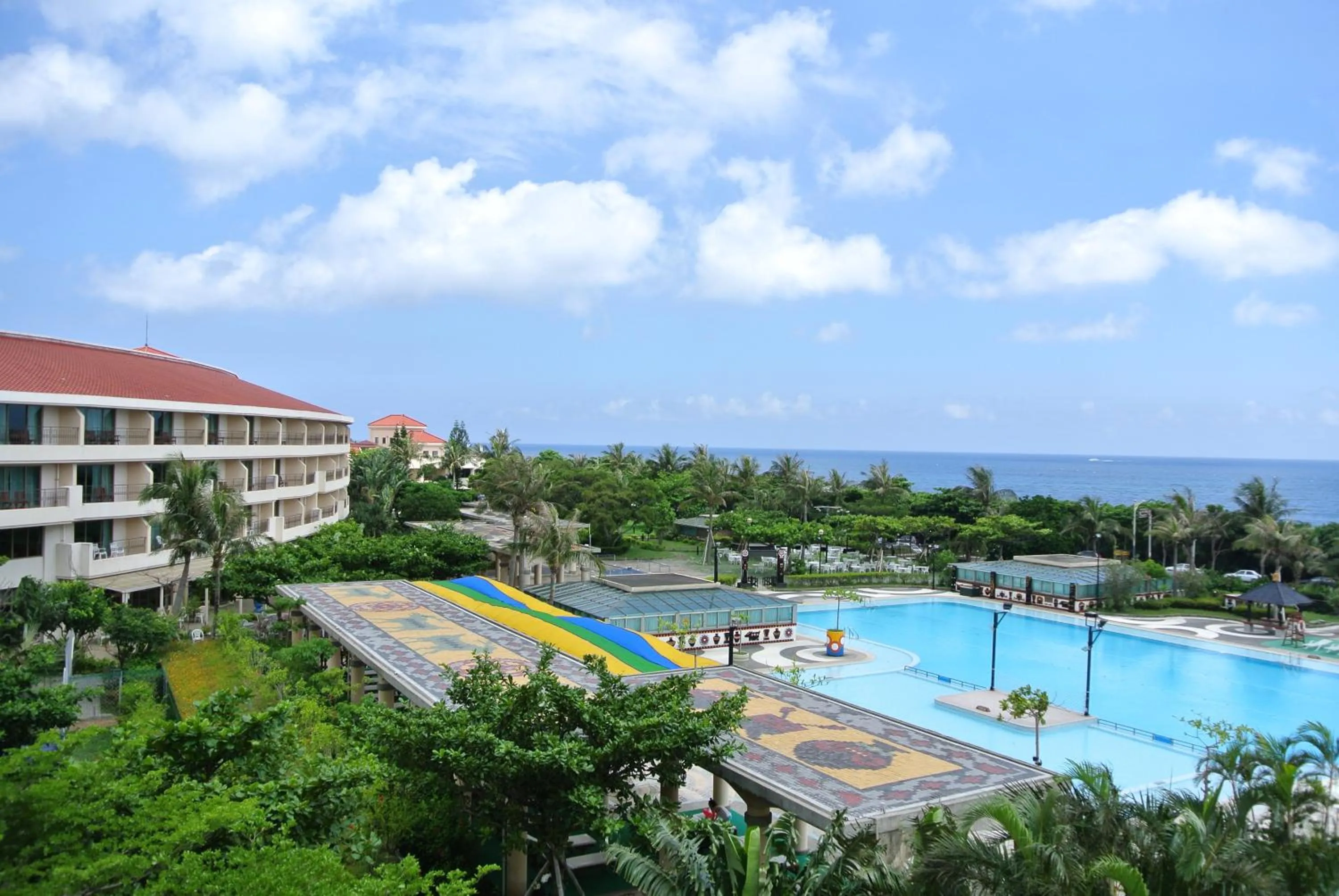 Swimming pool in Howard Beach Resort Kenting