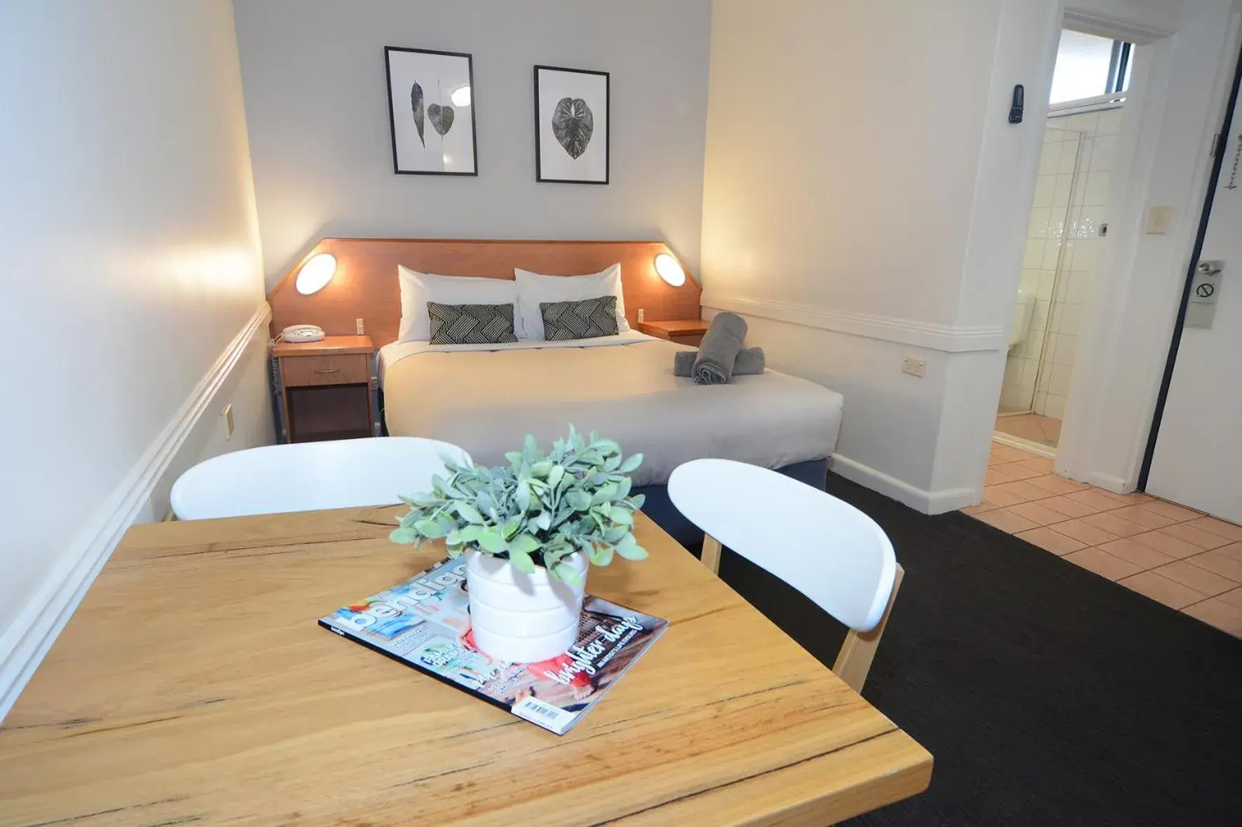 Standard Queen Room in Barclay On View Standard Queen Room in Barclay On View