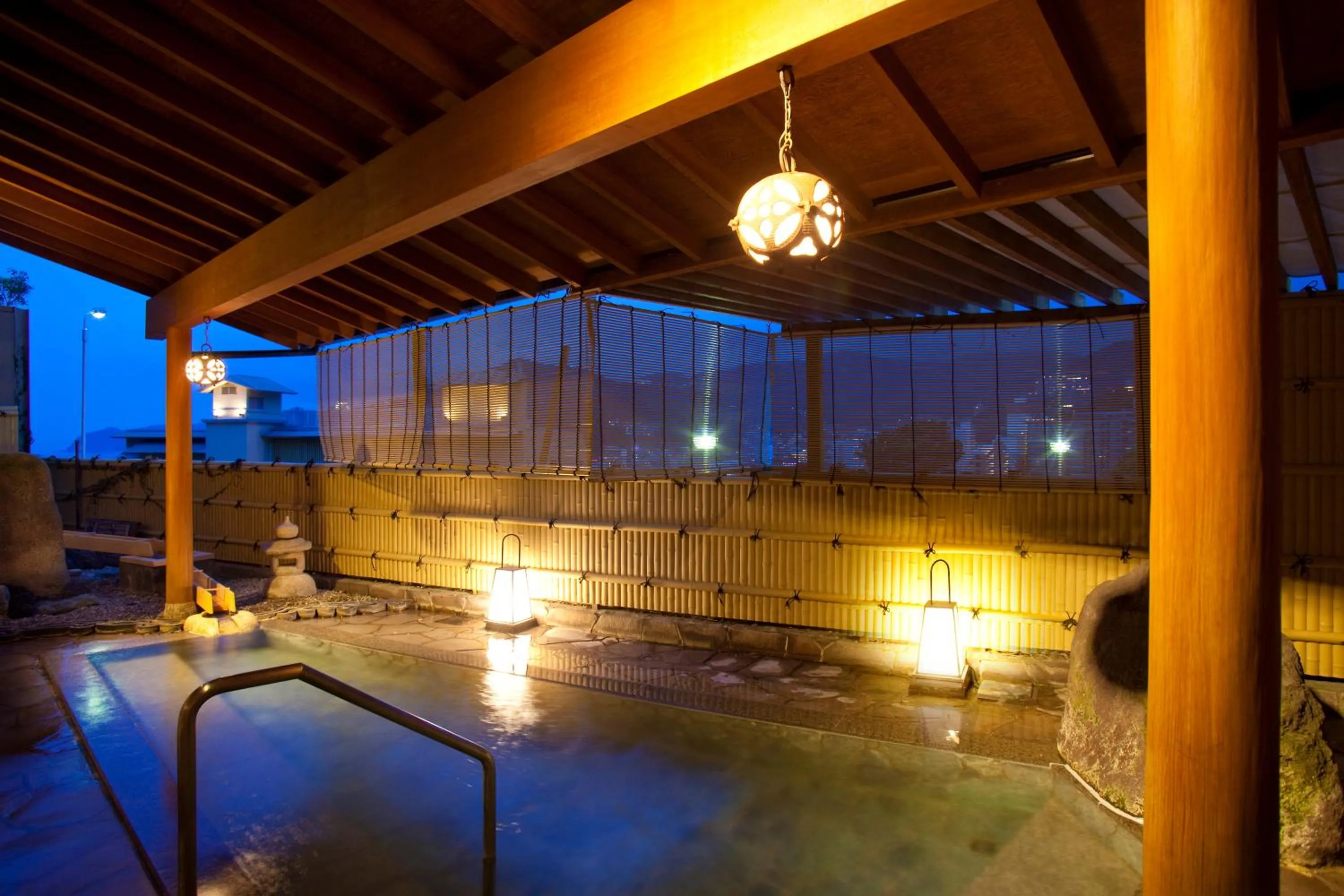 Hot Spring Bath in Yuyado Ichibanchi
