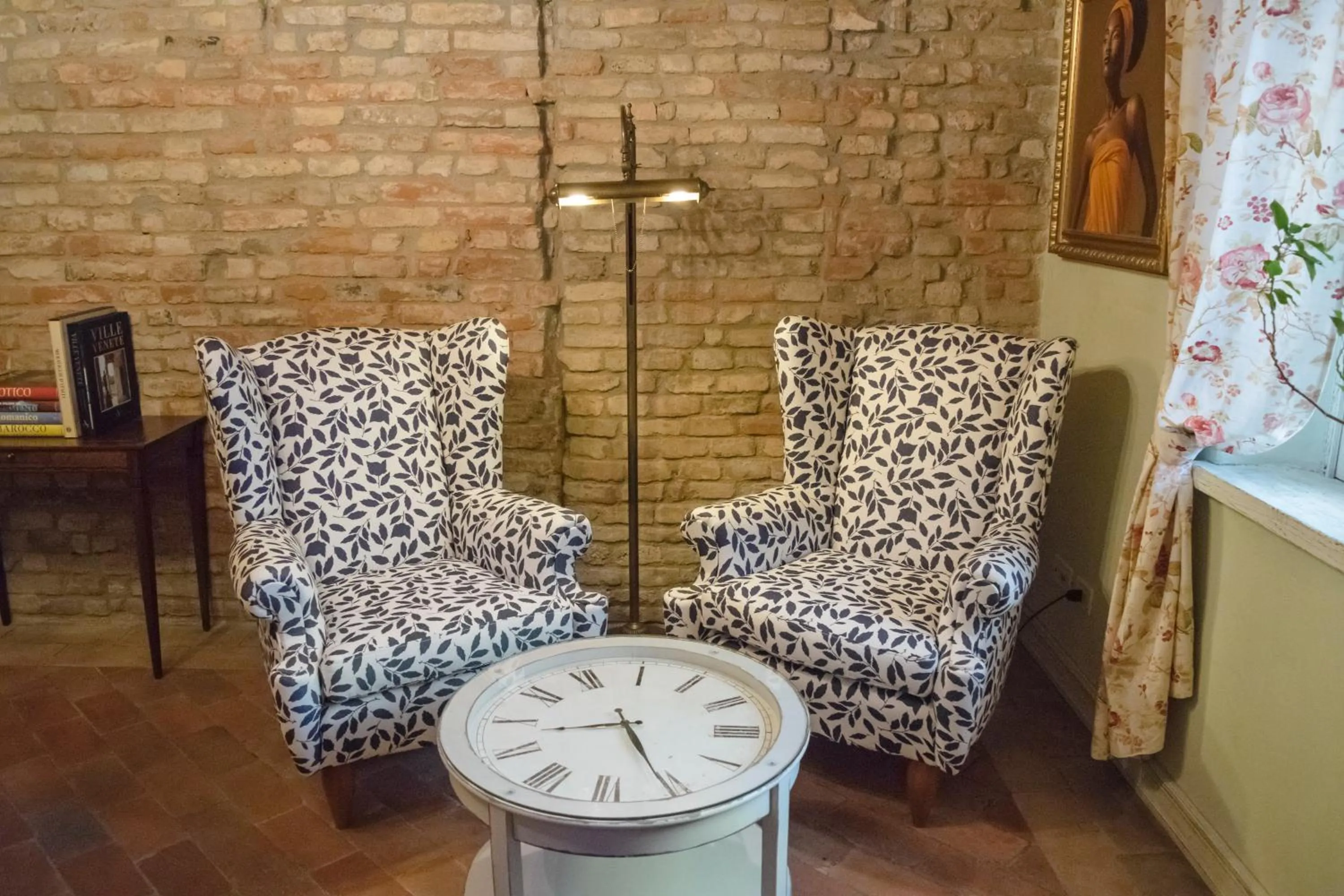 Communal lounge/ TV room in Hospitale I Mori