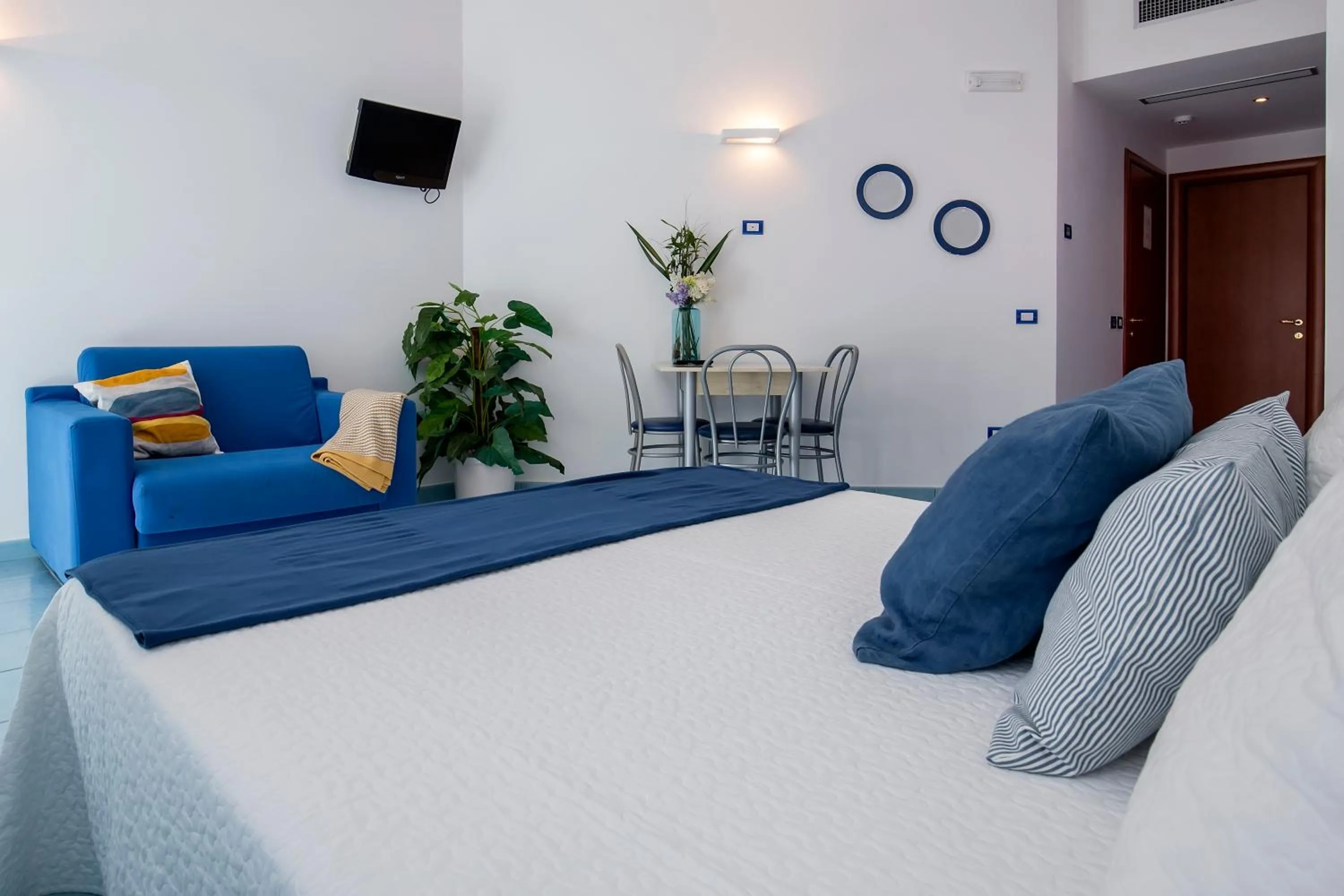 Bed in Angelina Residence