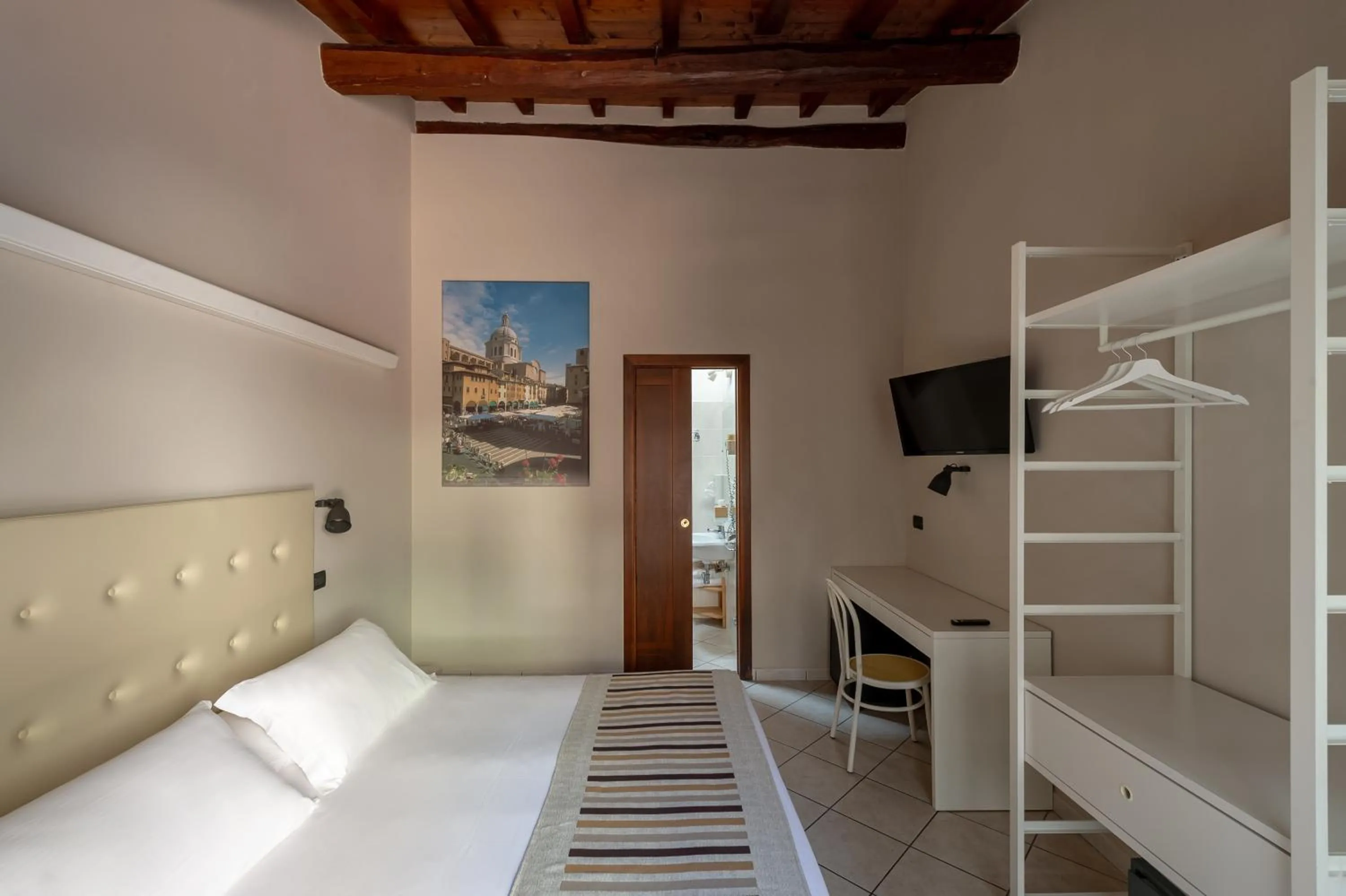TV and multimedia, Bed in Antico Residence, MantegnaHotels