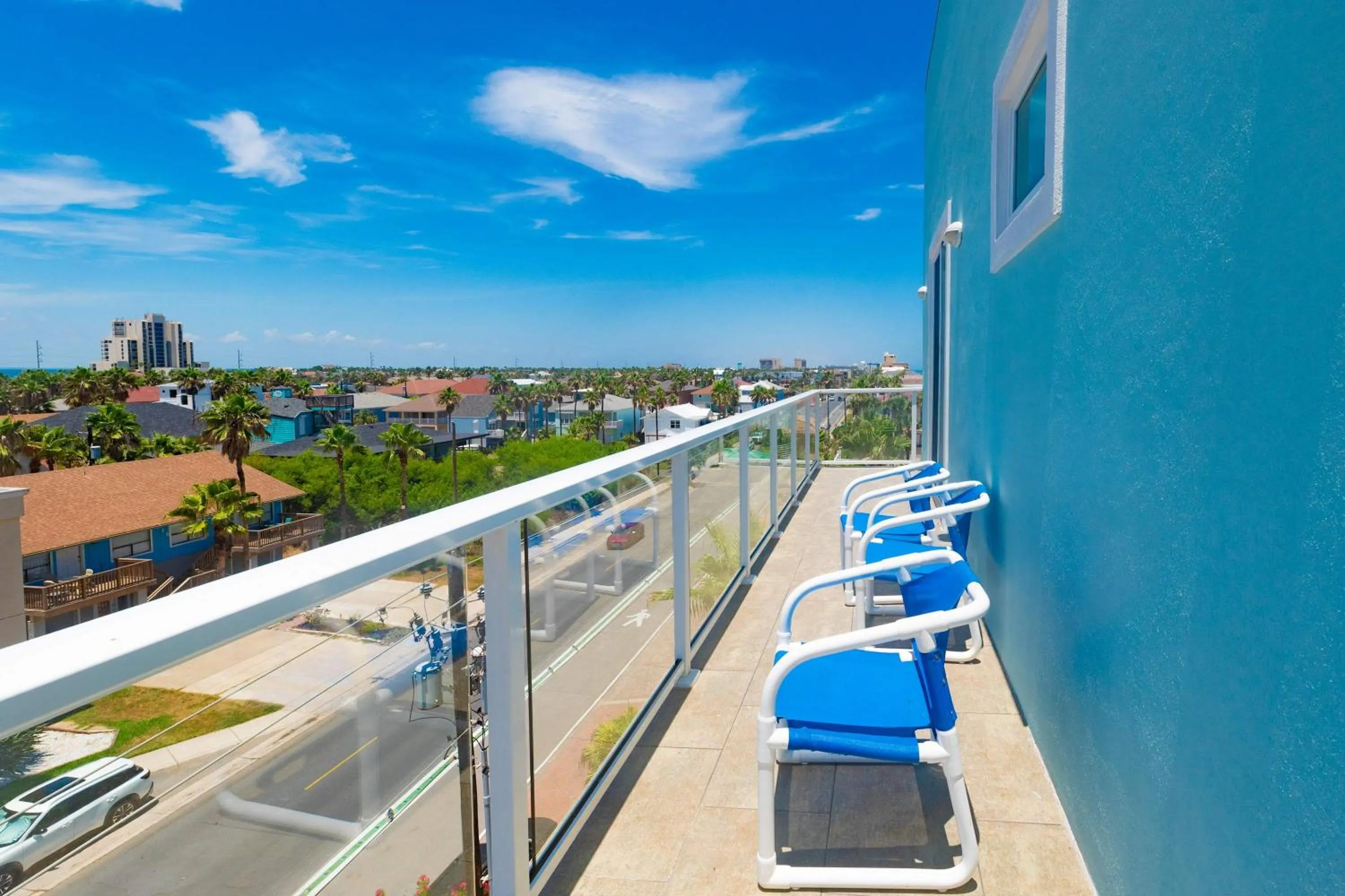 5 BEDROOM BEACHFRONT CONDO - 4th Floor