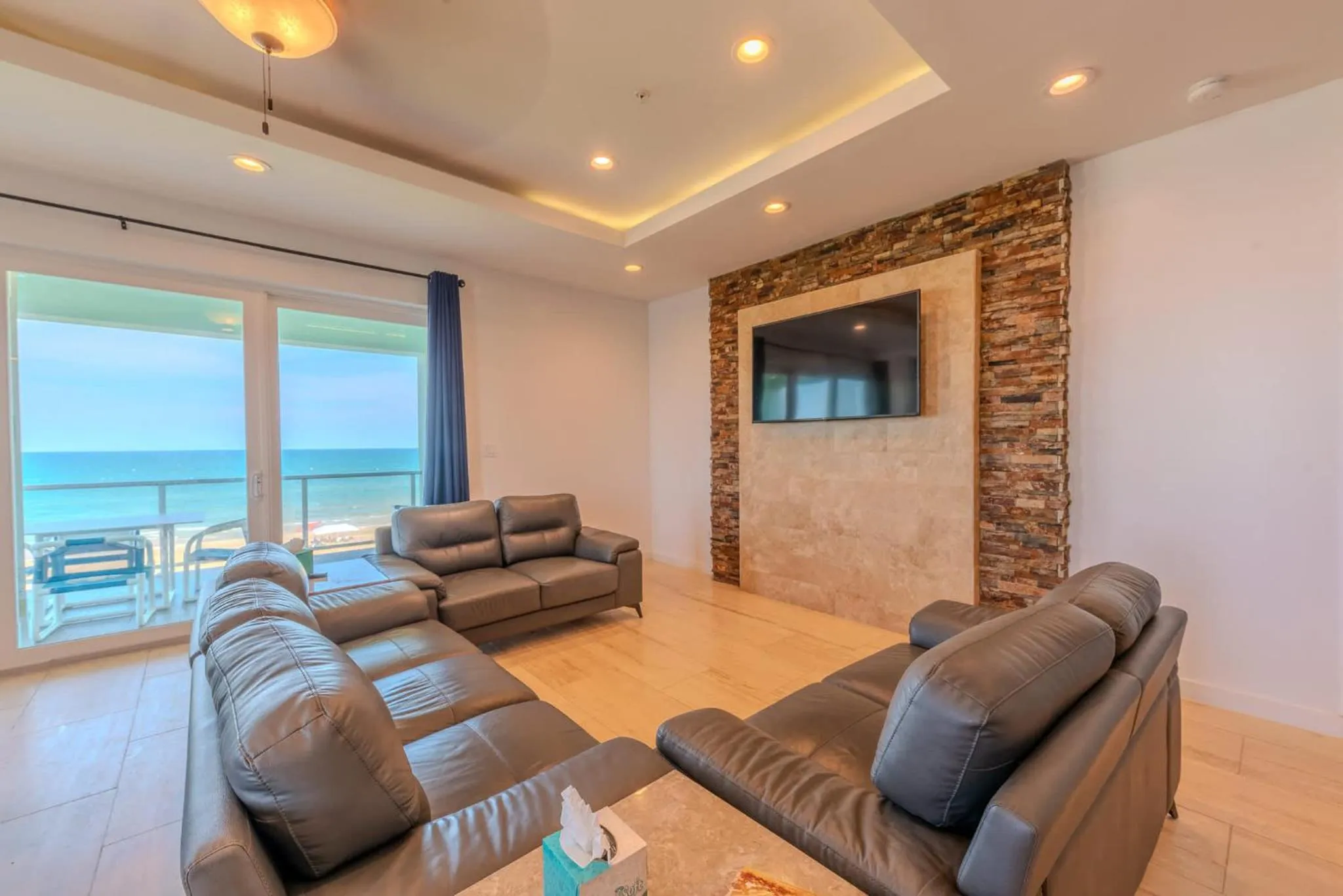 5 BEDROOM BEACHFRONT CONDO - 4th Floor