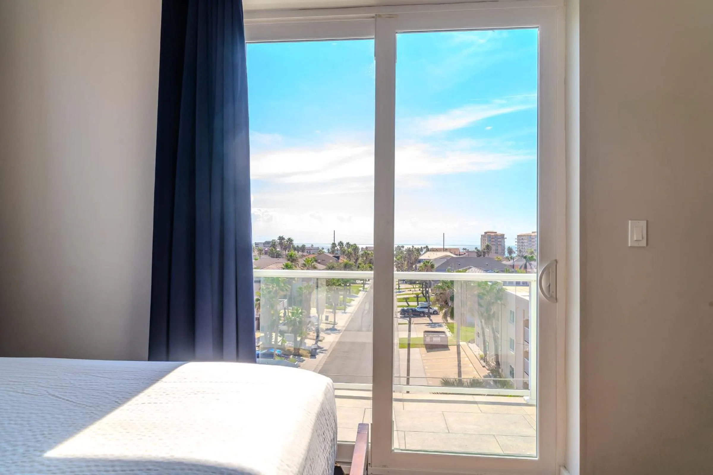 Bed in 5 BEDROOM BEACHFRONT CONDO - 4th Floor