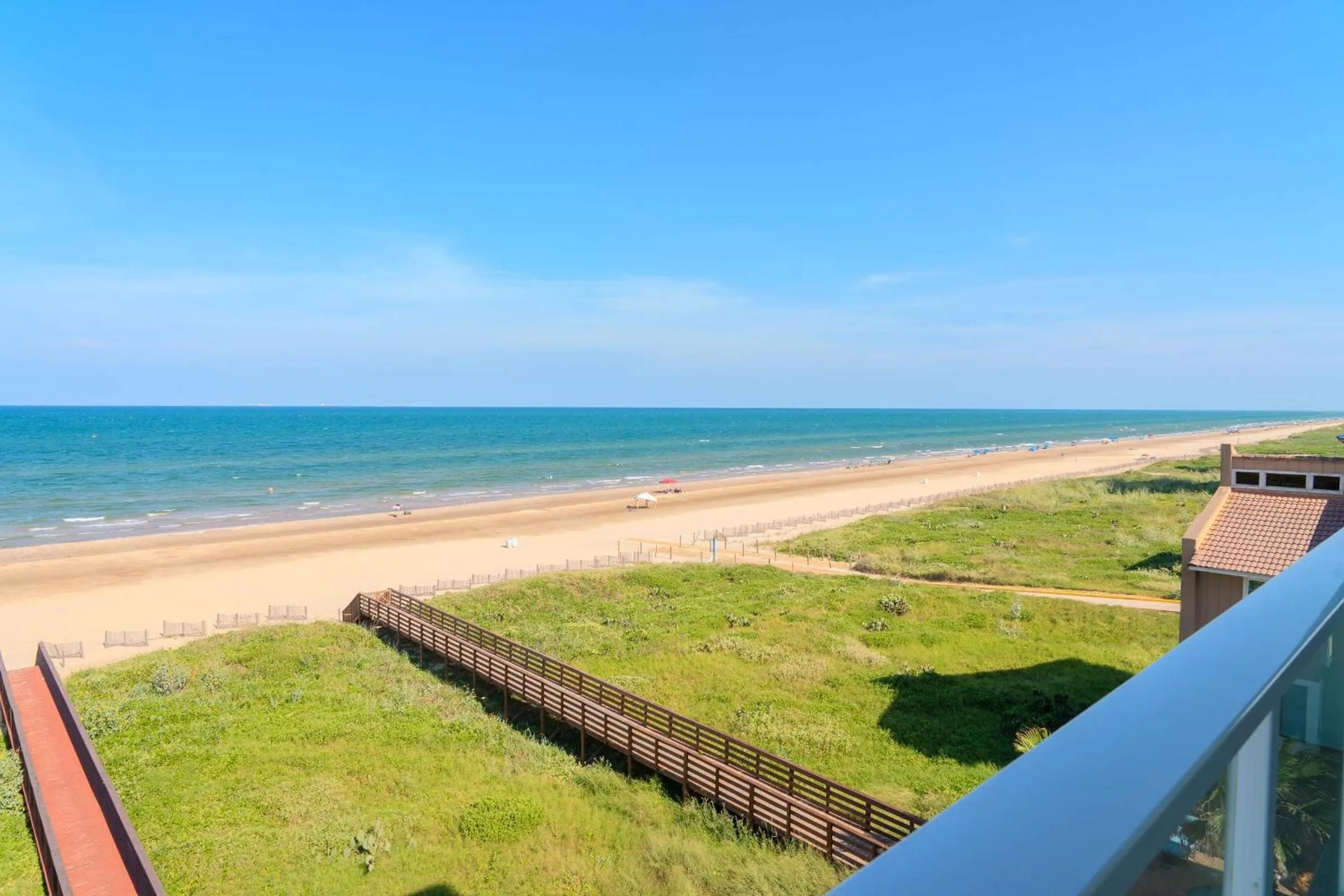 5 BEDROOM BEACHFRONT CONDO - 4th Floor