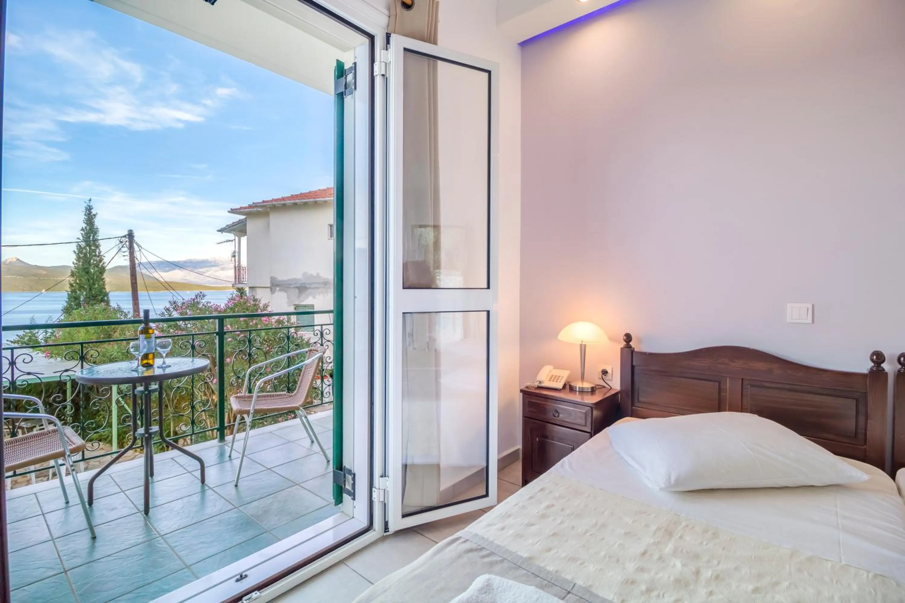 View (from property/room), Bed in Vergina Star Hotel