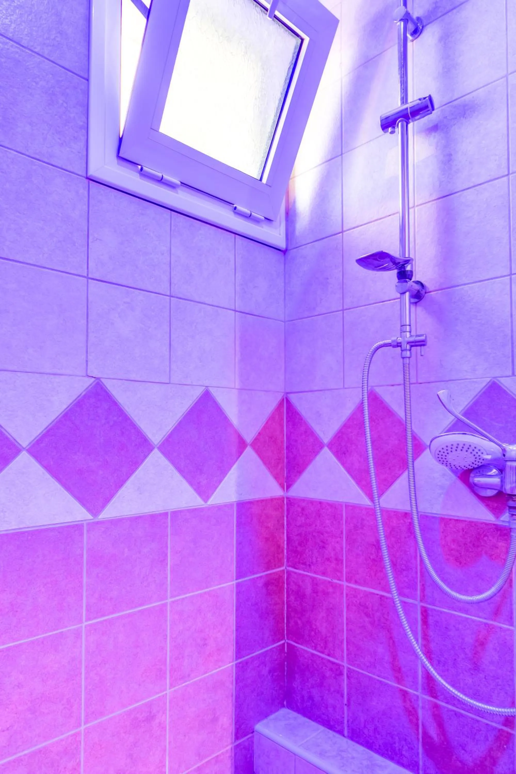 Shower in Vergina Star Hotel