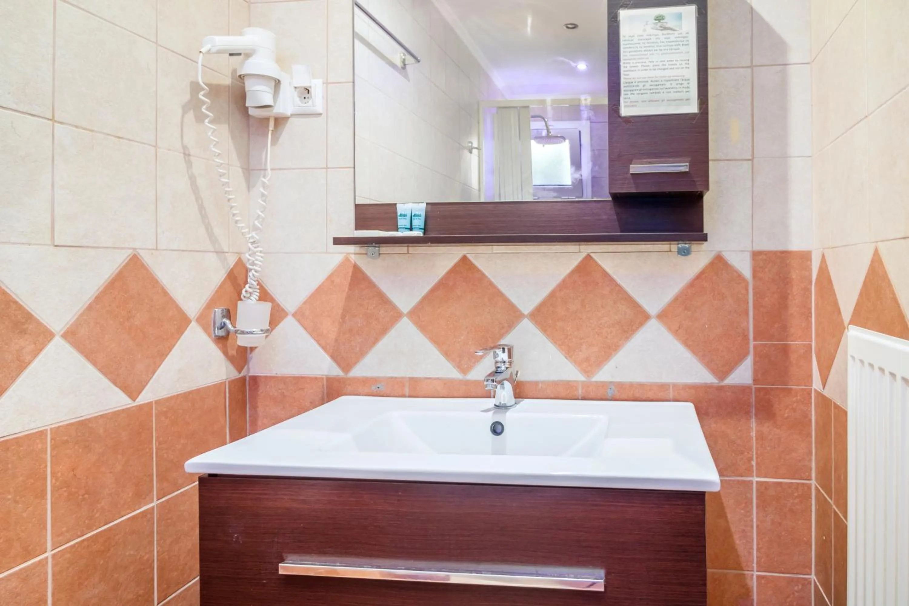 Toilet in Vergina Star Hotel