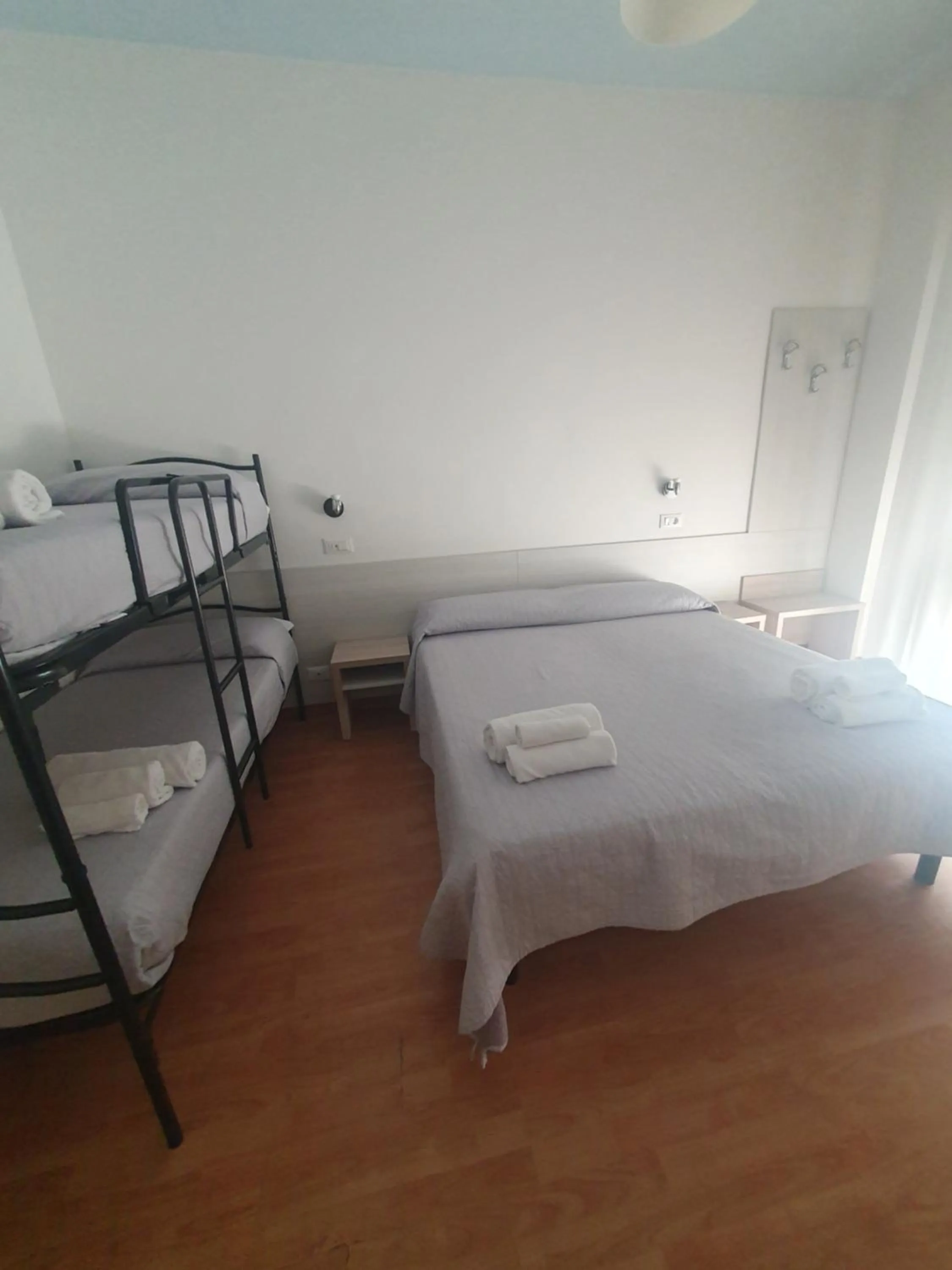 Bedroom, Bed in Hotel Kursaal