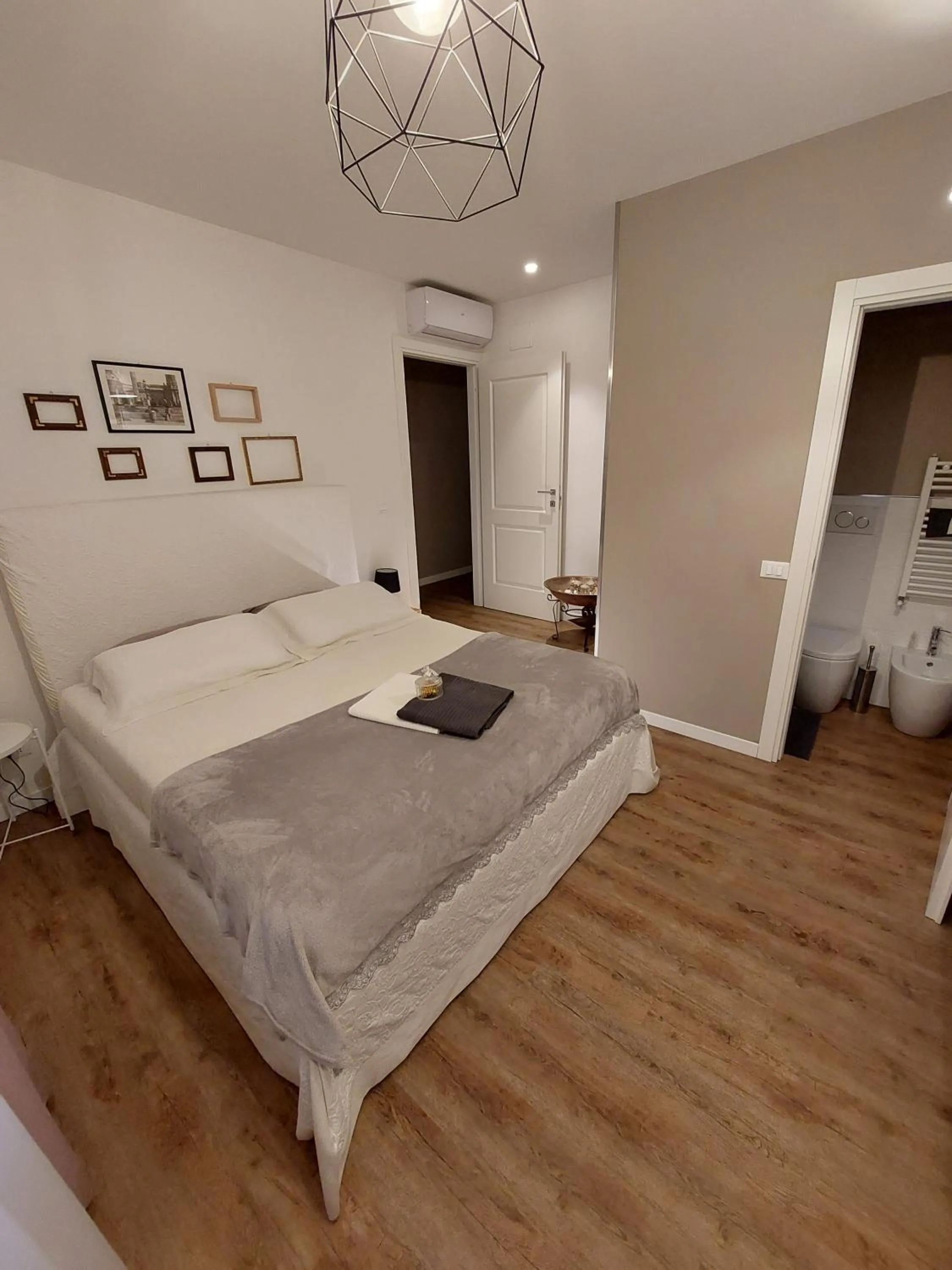 Bed in St. Peter's Luxury Rooms